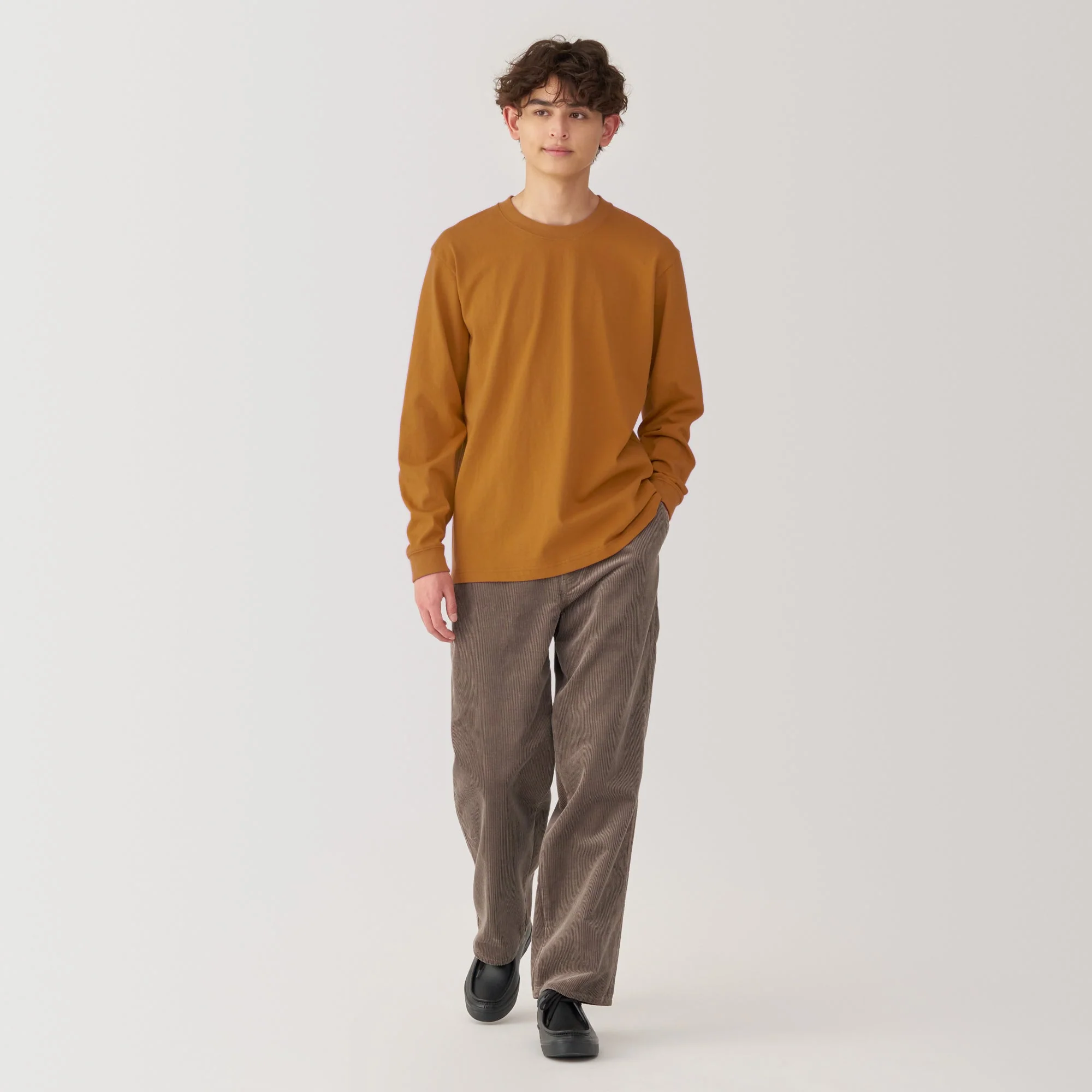 Men's Washed Heavy Weight Crew Neck T-Shirt - Image 32