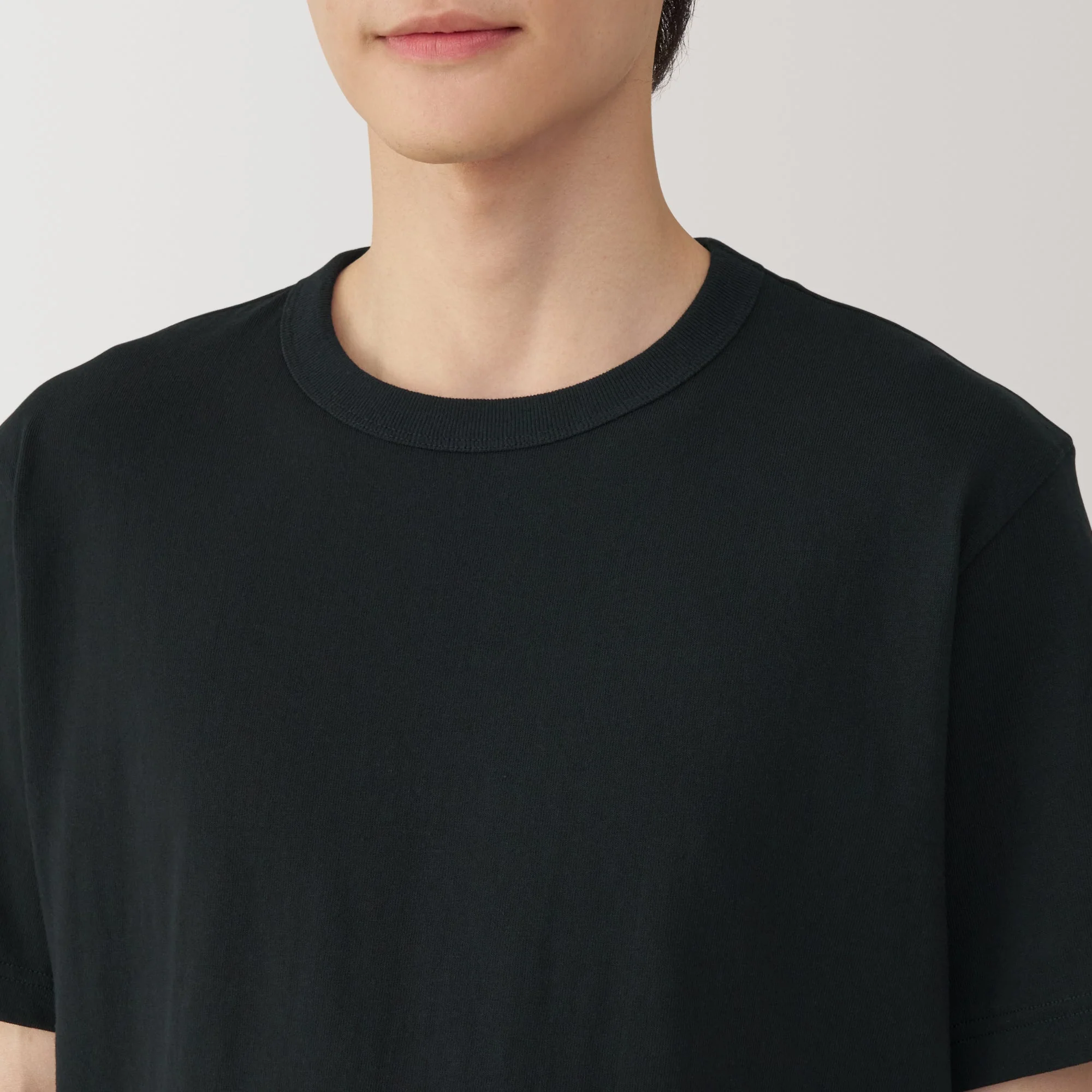 Men's Washed Heavyweight Crewneck T-Shirt - Image 28
