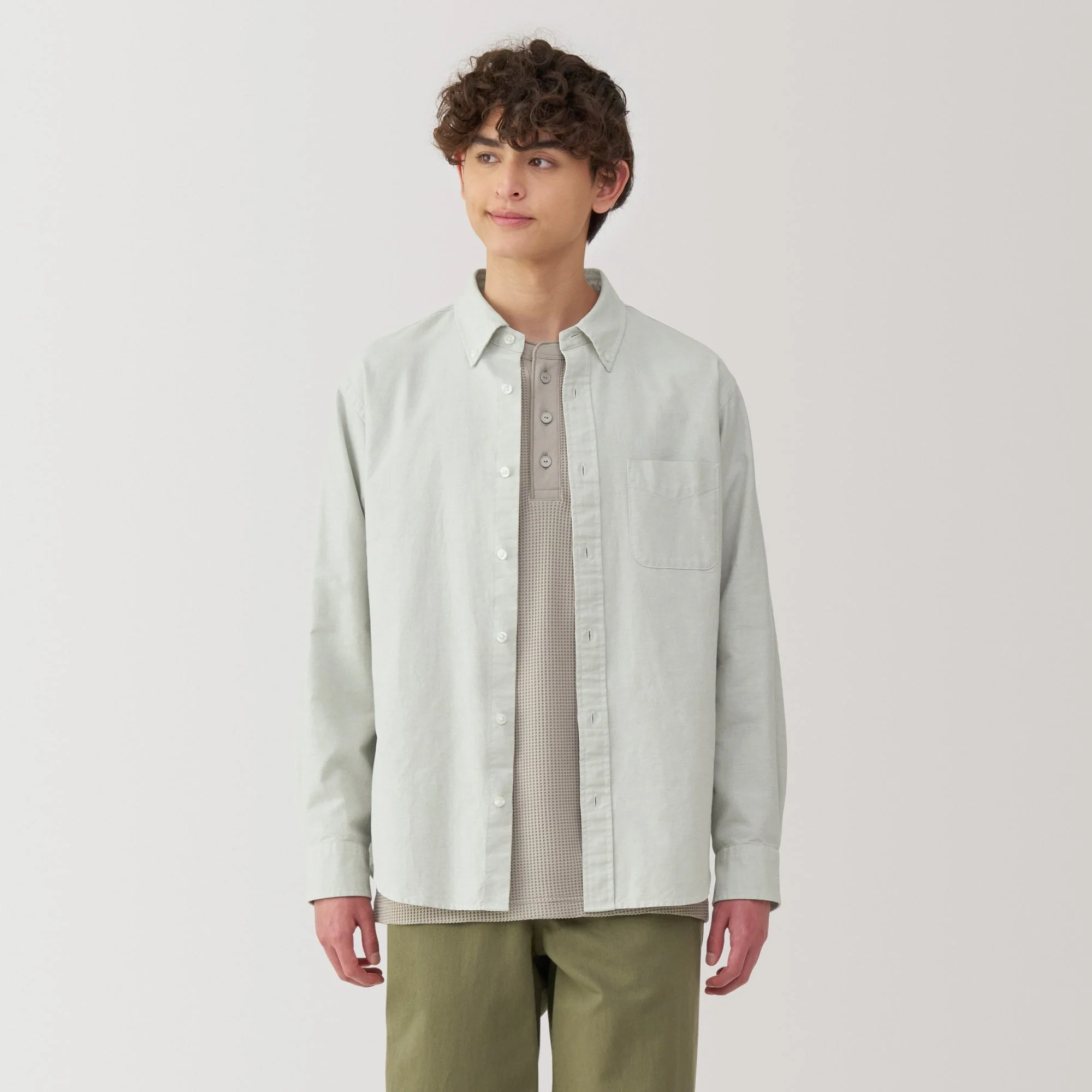 Men's Washed Oxford Button Down Long Sleeve Shirt - Image 3