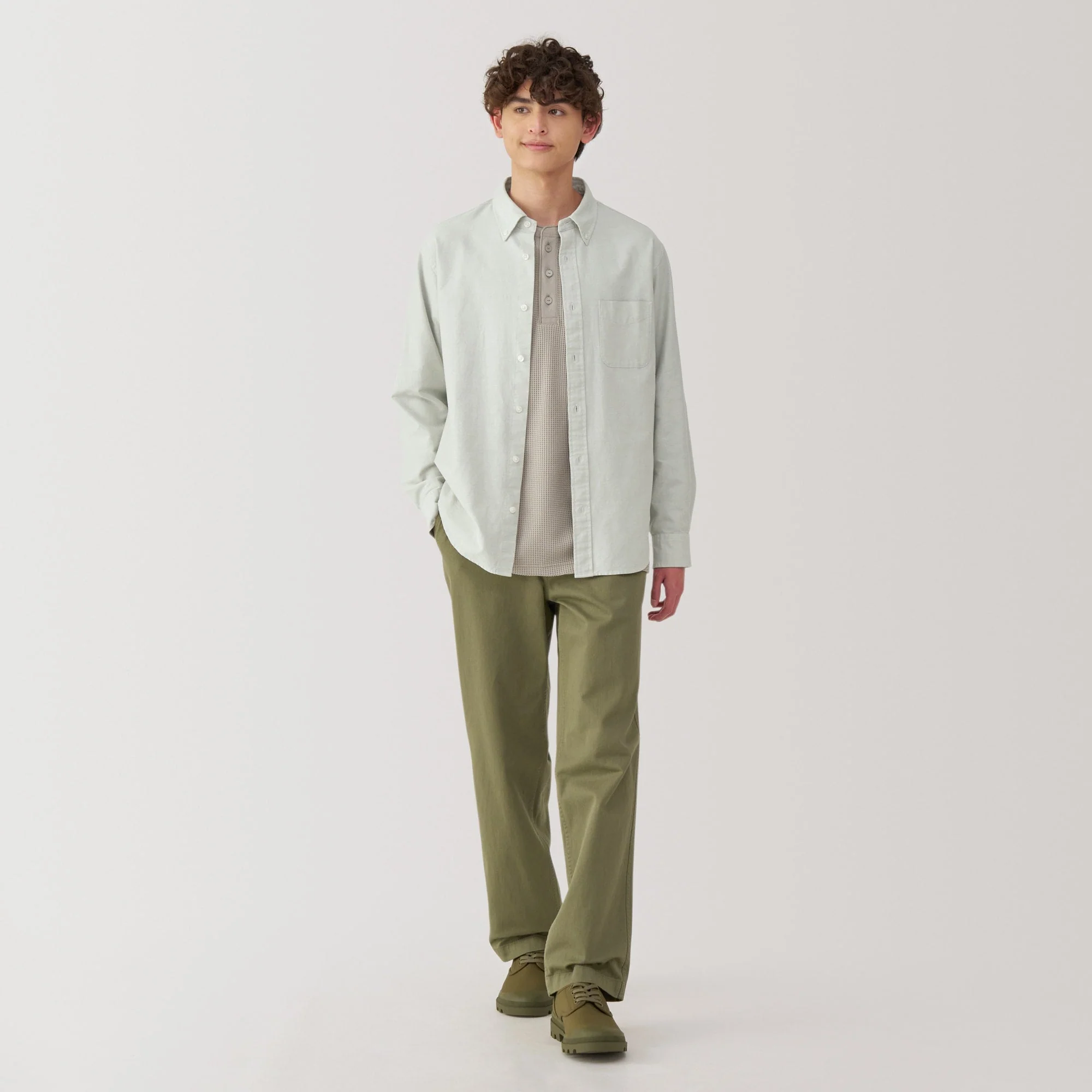 Men's Washed Oxford Button Down Long Sleeve Shirt - Image 4