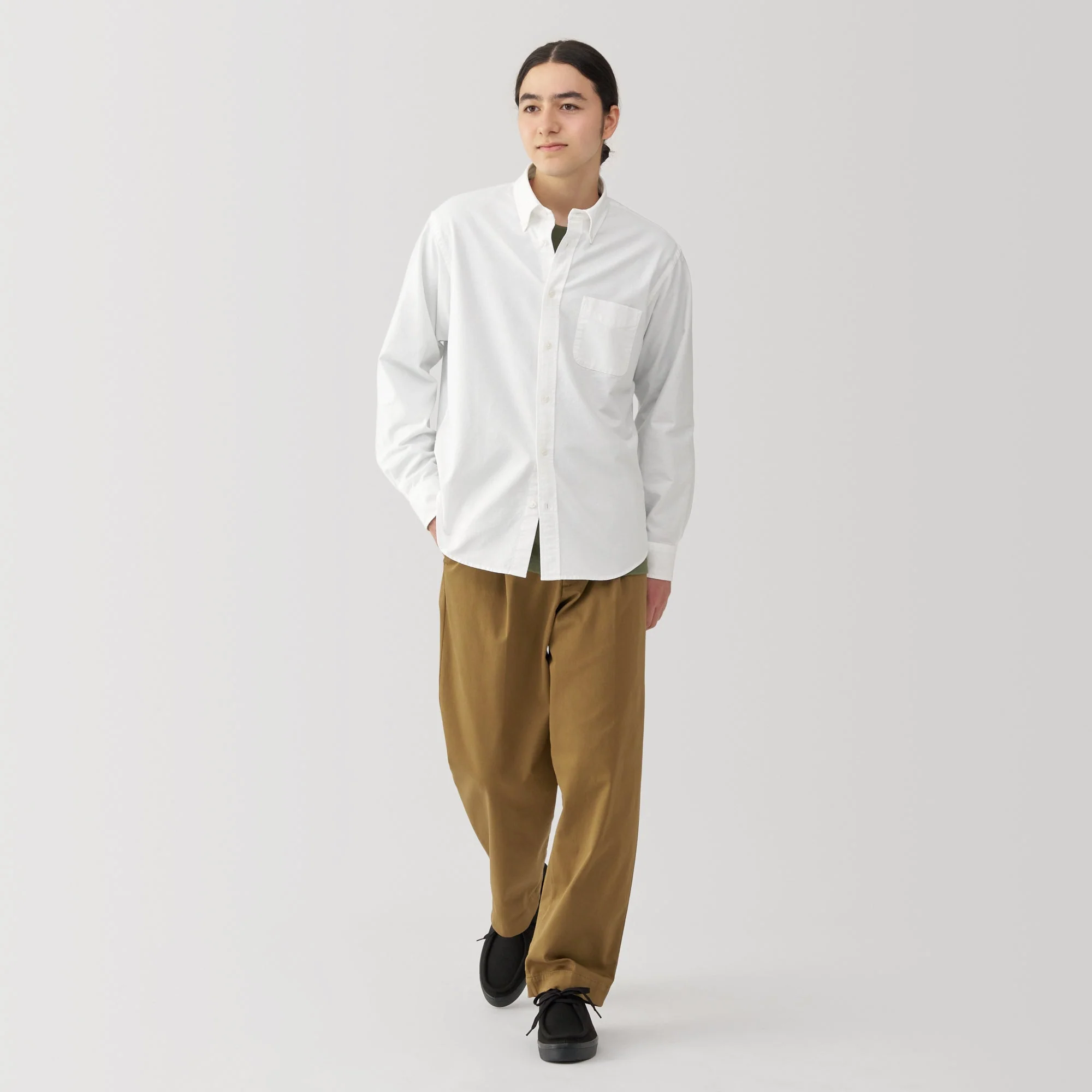 Men's Washed Oxford Button Down Shirt - Image 4