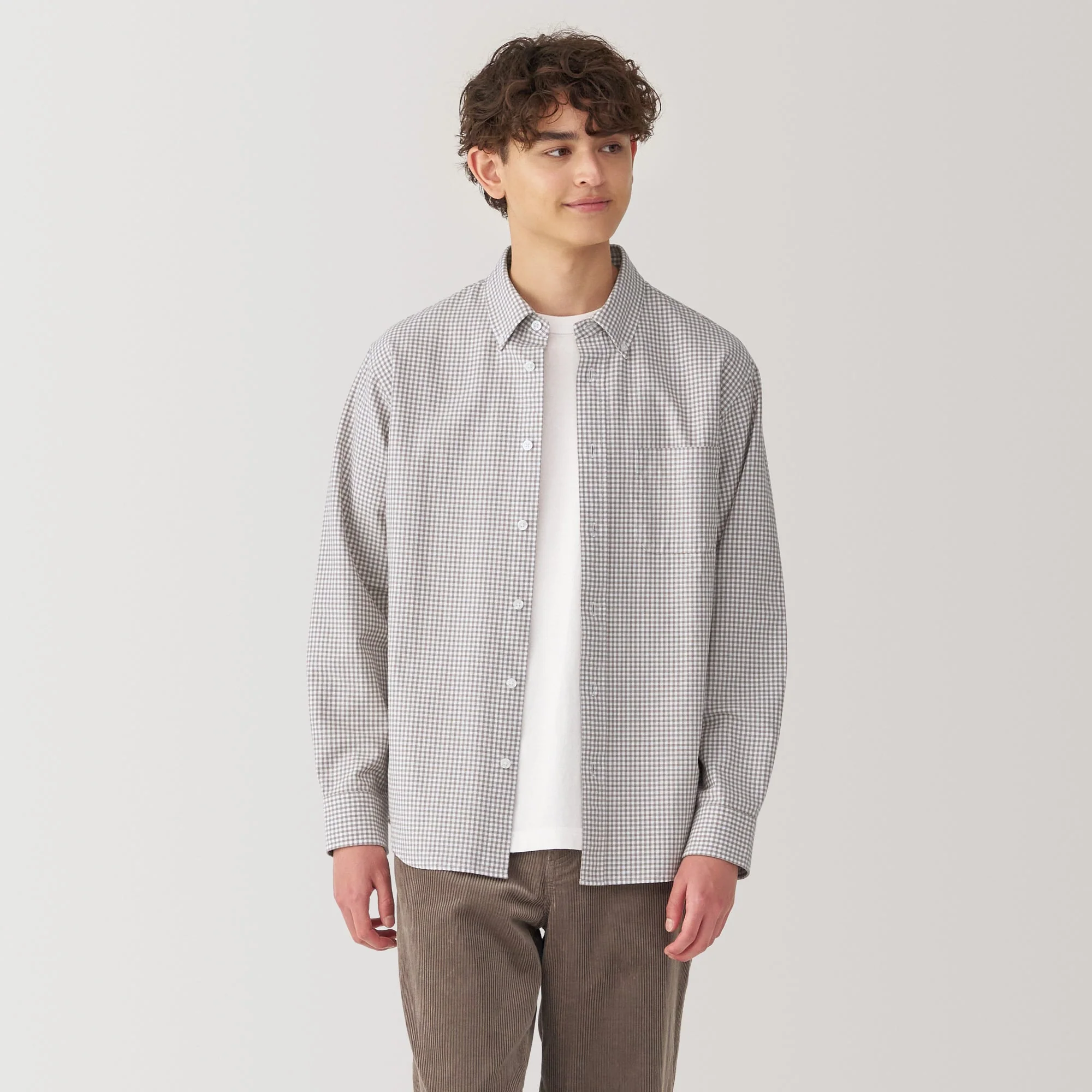Men's Washed Oxford Button Down Shirt - Image 43