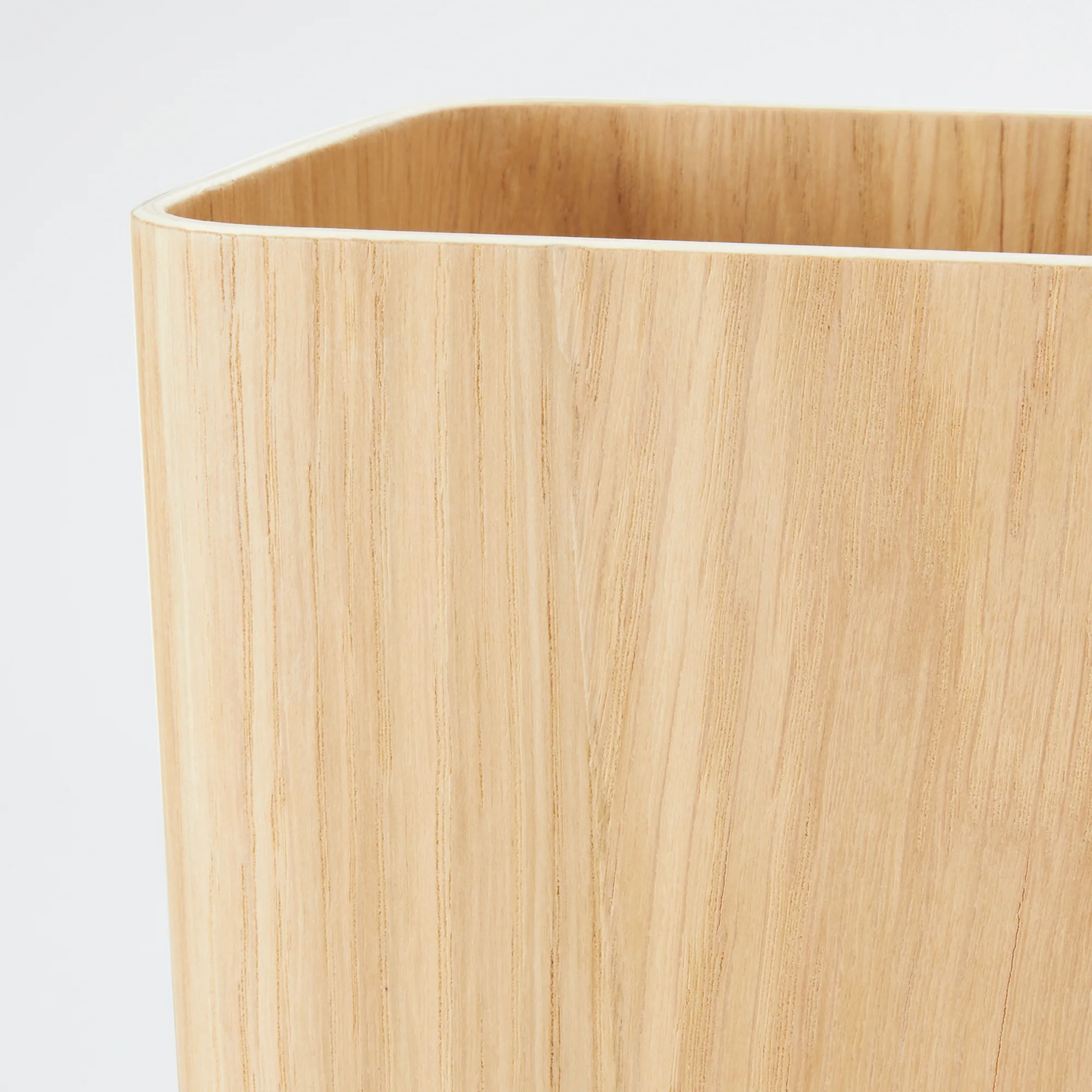 Oak Dust Bin with Wire Frame - No Lid - Image 3