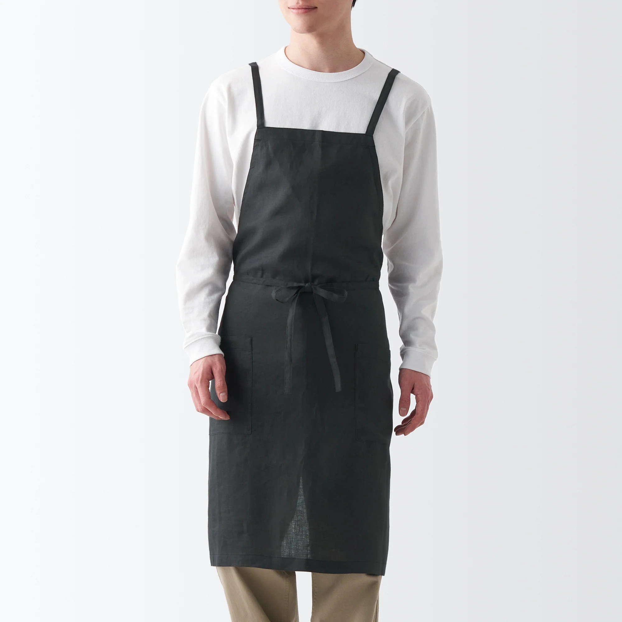Plain Weave Linen Cross Back Apron - Image 10