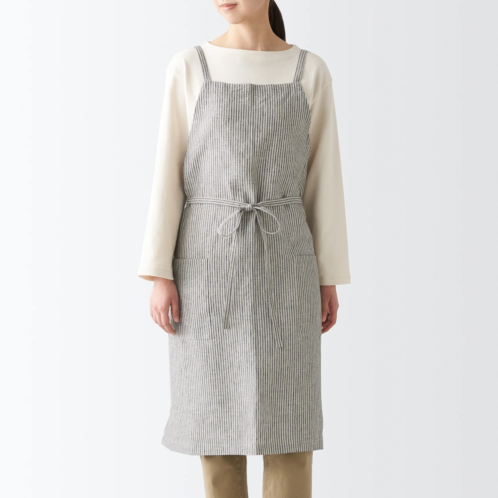 Plain Weave Linen Cross Back Apron - Image 3