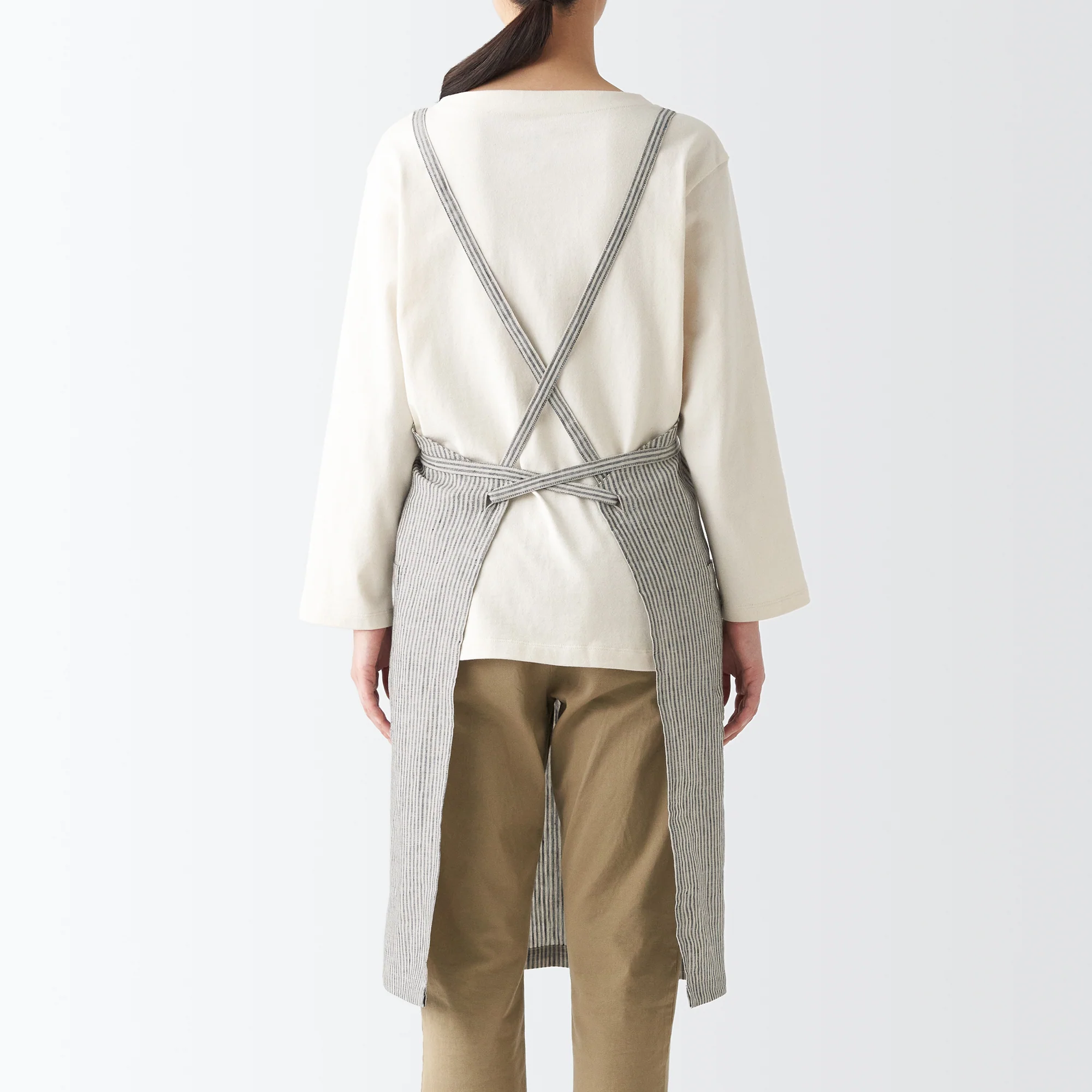 Plain Weave Linen Cross Back Apron - Image 4