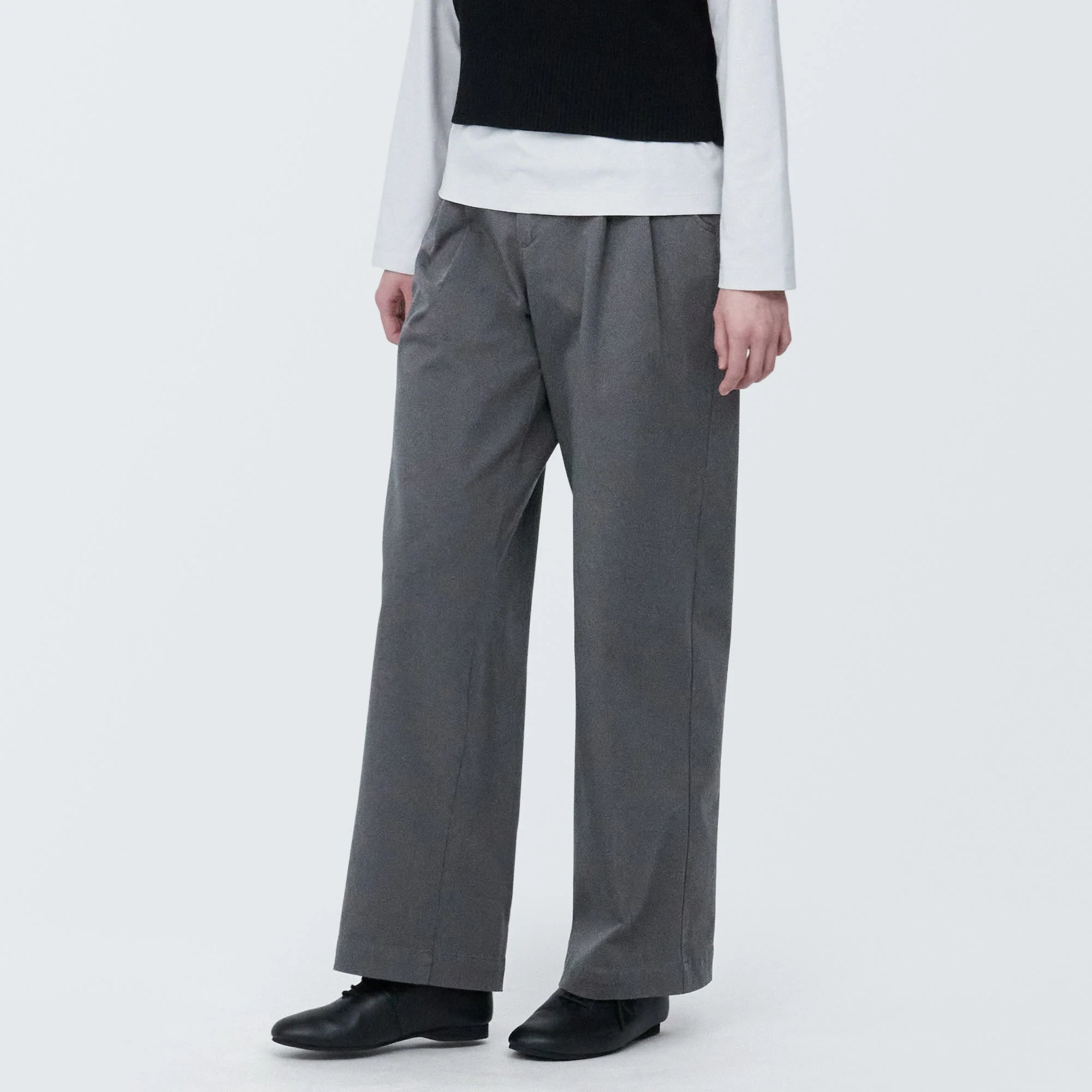 Pleated Wide Chino Pants - Image 33