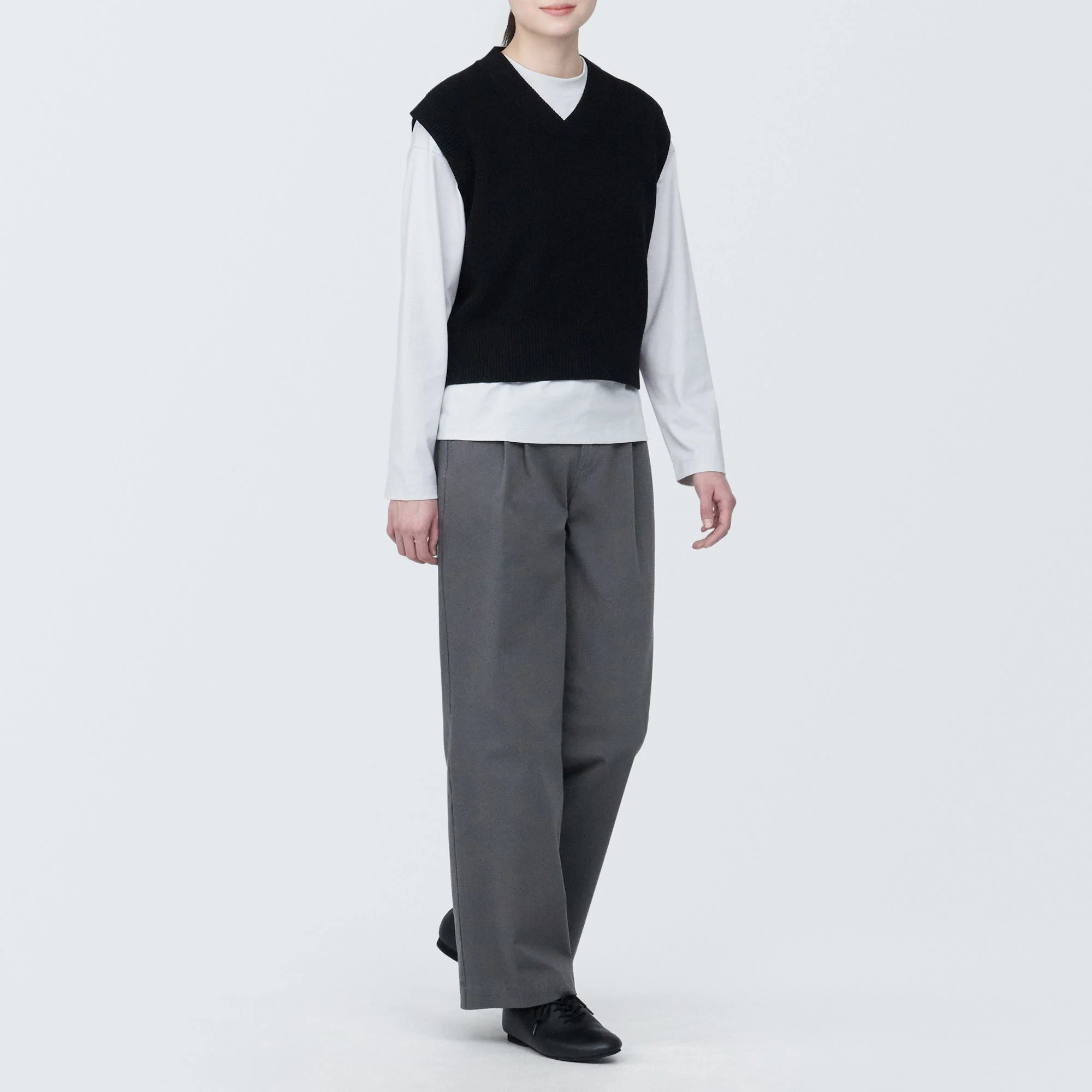 Pleated Wide Chino Pants - Image 34