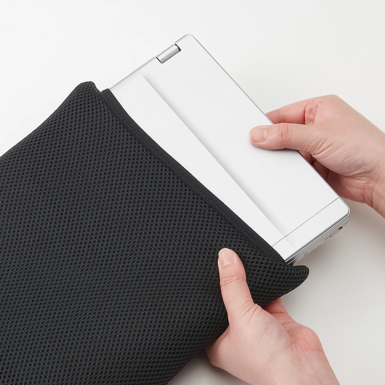 Polyester Laptop Cover - Image 2