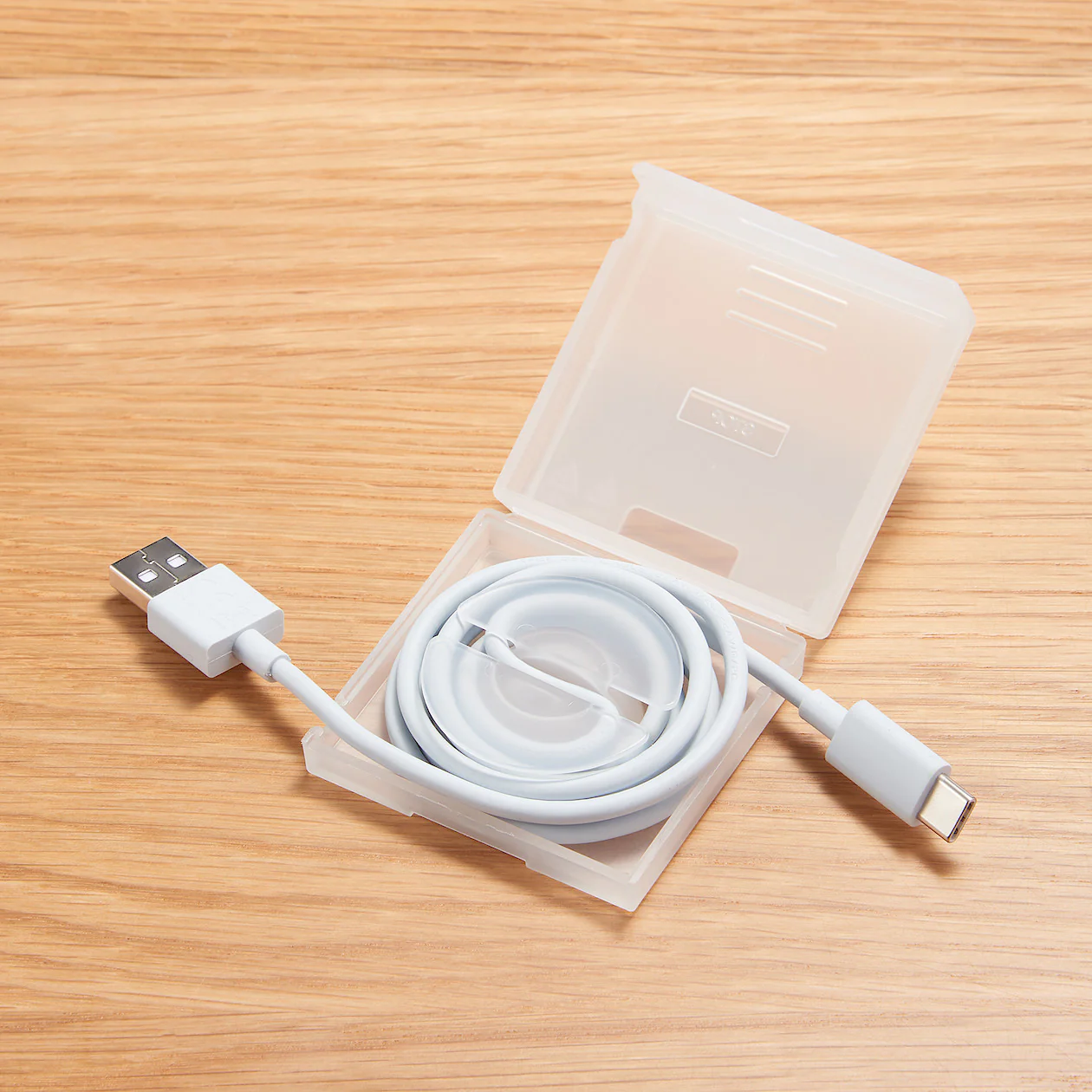 Polypropylene Cable Case with Stand - Image 2