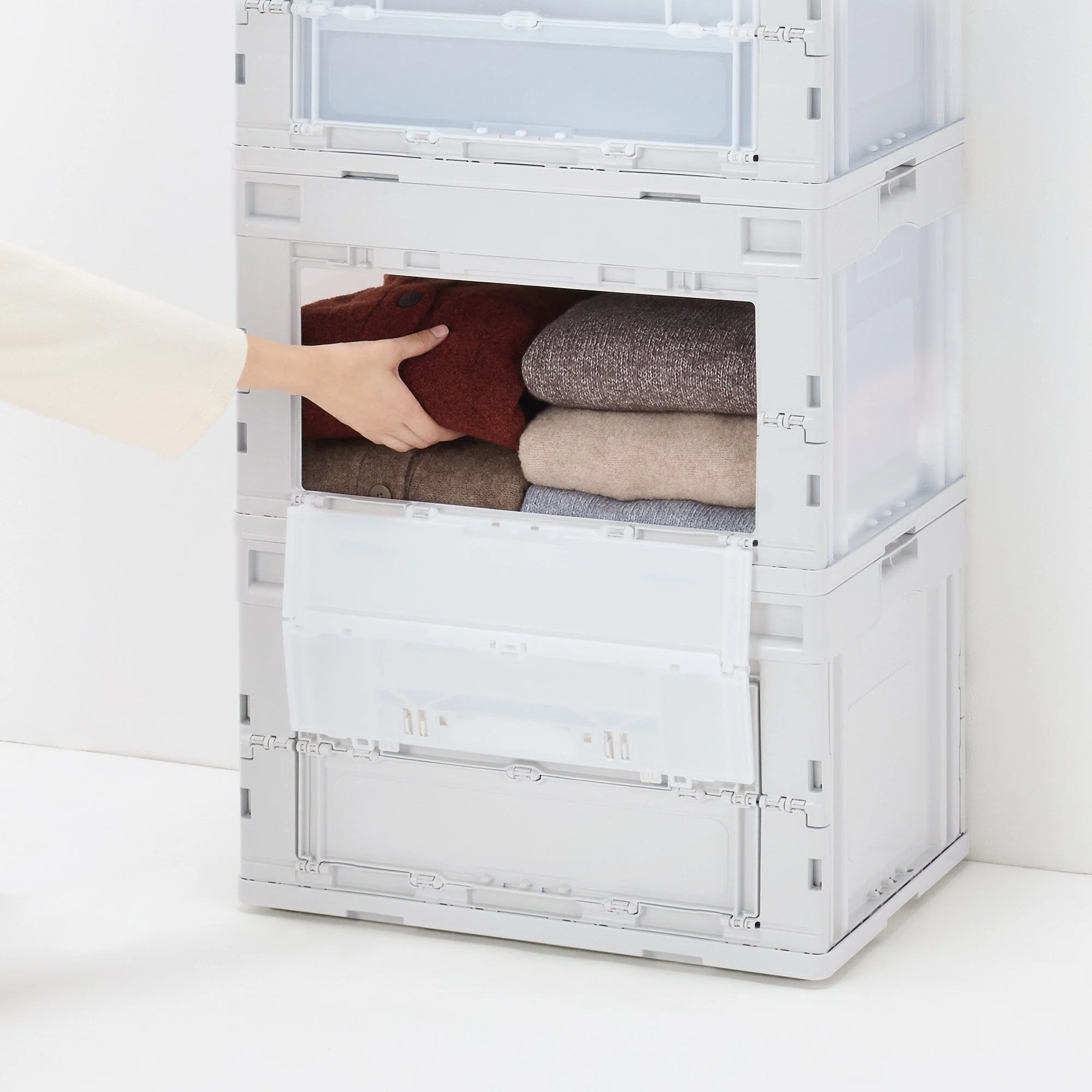 Polypropylene Folding Crate (52.8 Qt) - Image 14