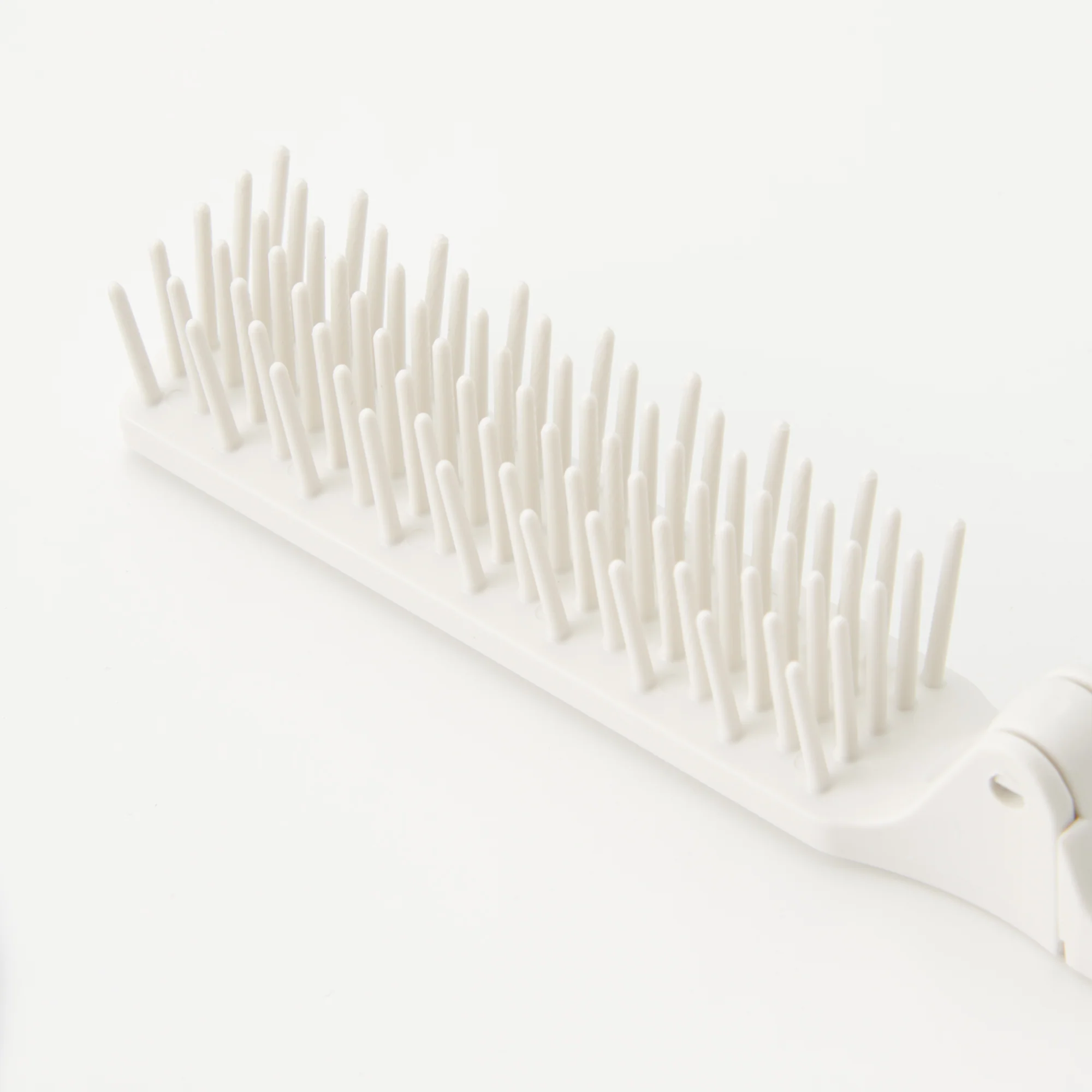 Polypropylene Folding Hair Brush - Image 3