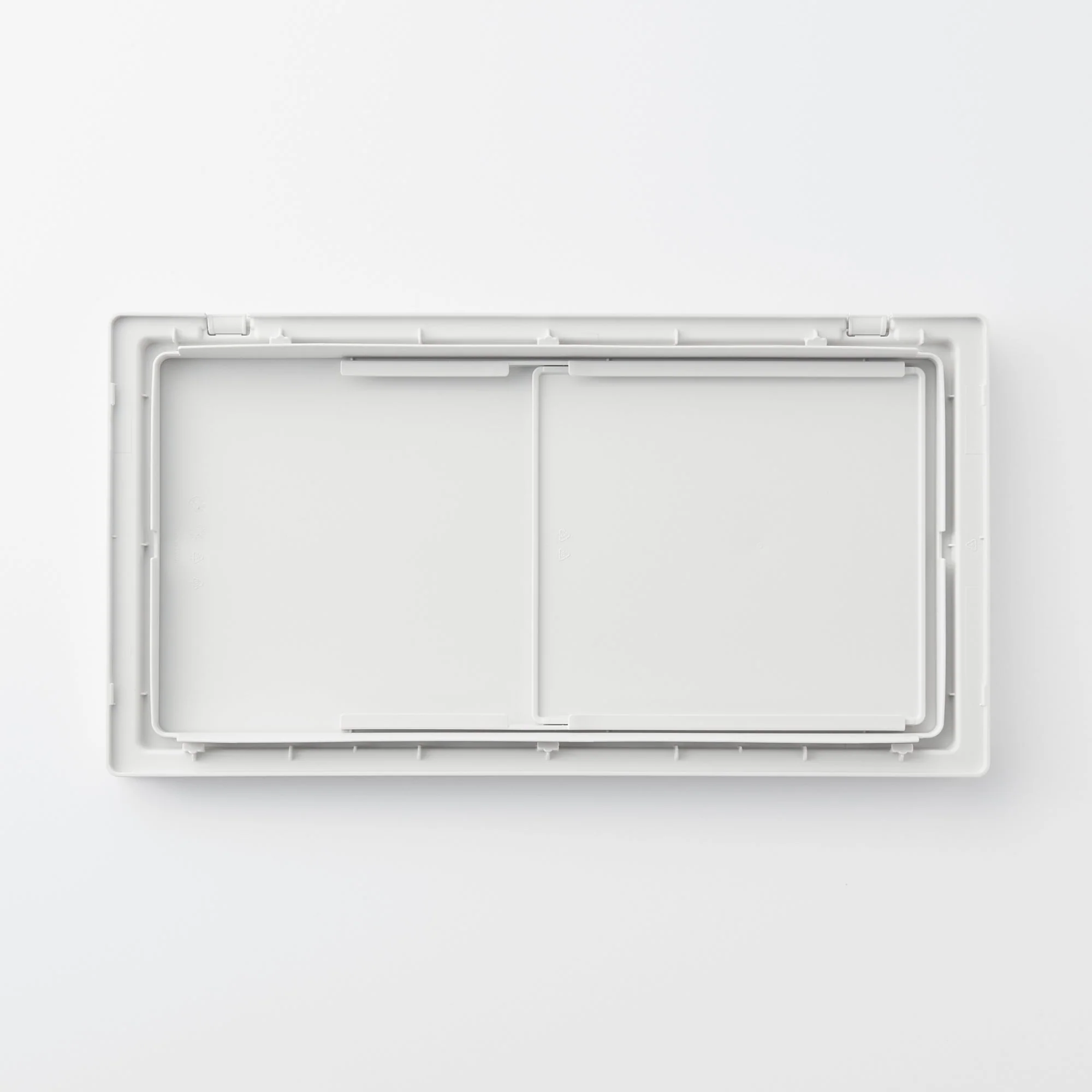 Polypropylene Lid for Dust Bin With Sliding Window - Image 4
