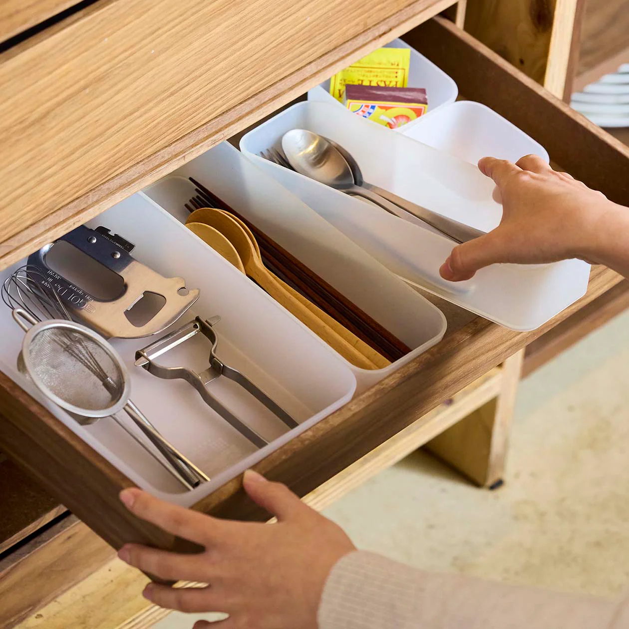 Polypropylene Organizer Box 2 (W3.3 x D10 x H2”) - Image 8