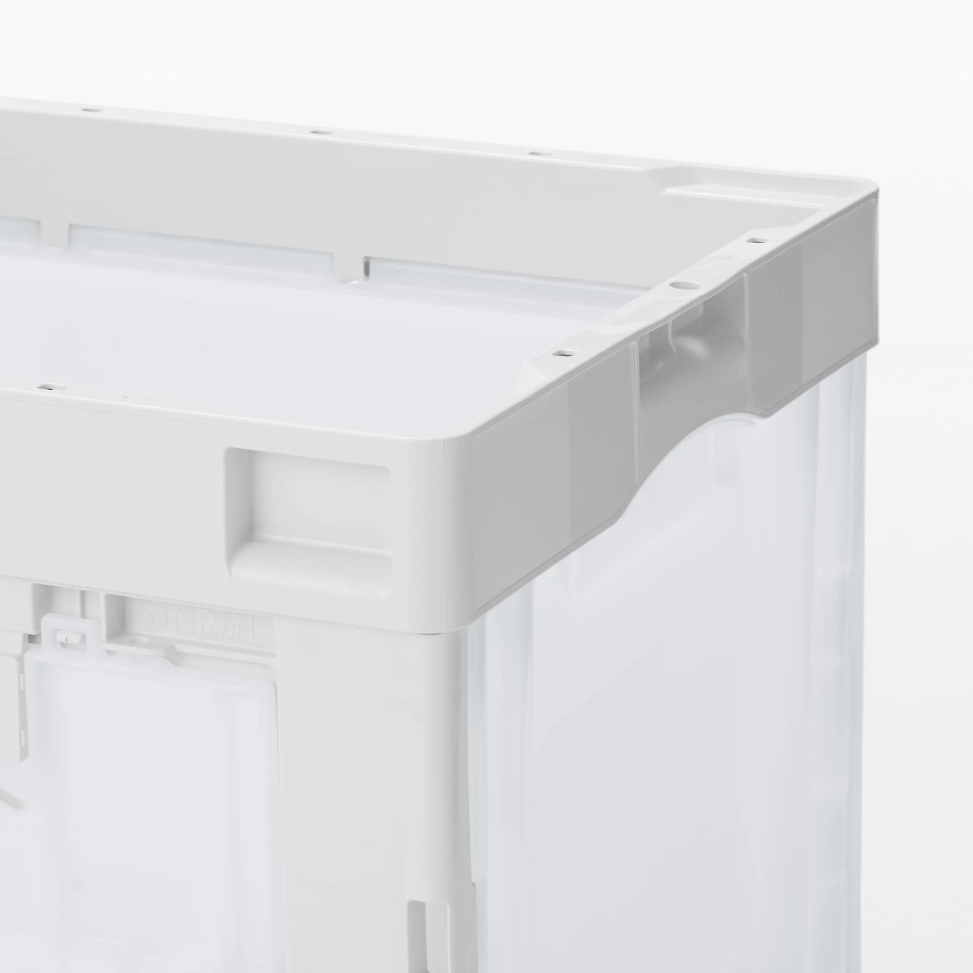 Polypropylene Translucent Folding Crate (52.8 Qt) - Image 8