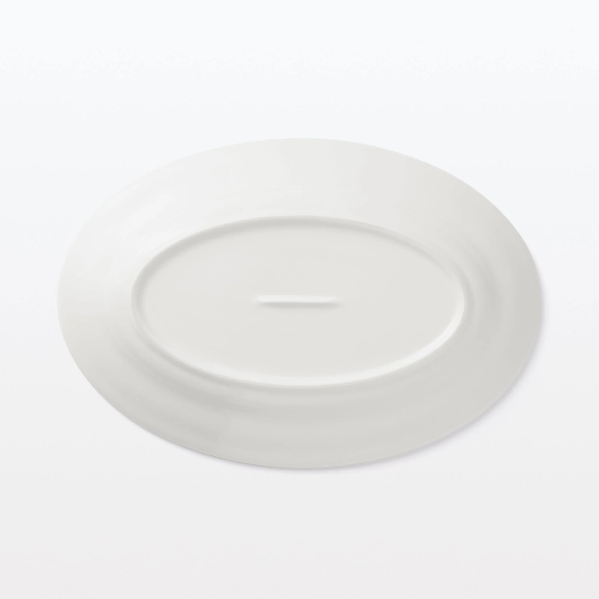 Porcelain Rimmed Oval Plate Large - White - Image 6