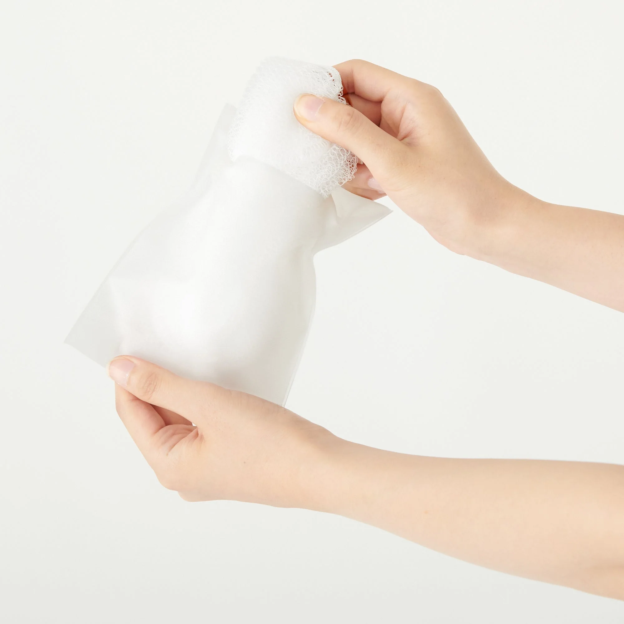 Portable Stretchy Bath Sponge - Image 4