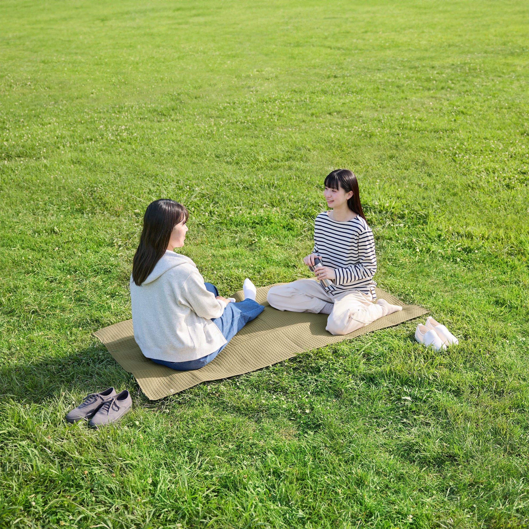 Quilted Picnic Blanket (35.4 x 70.9") - Image 7