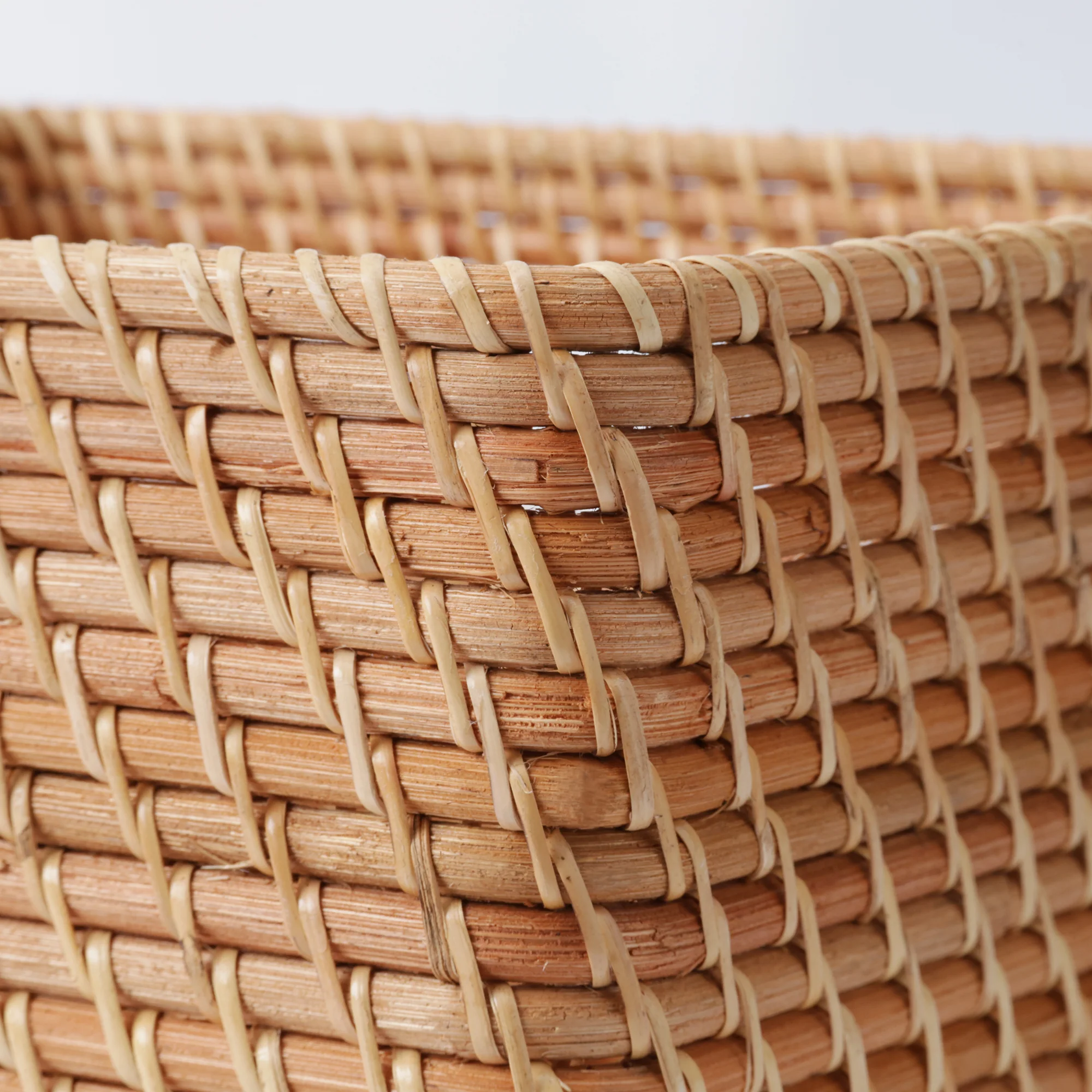 Rattan Square Storage with Handle - Large W13.8 x D14.2 x H9.4" - Image 4