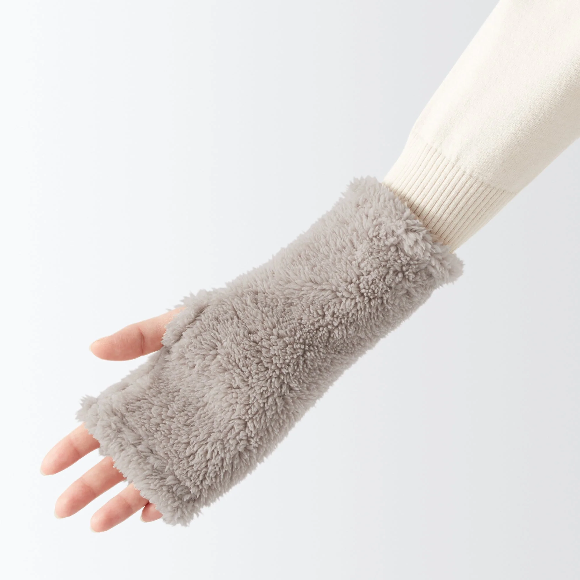 Recycled Polyester Boa Fleece Hand Warmers - Image 11