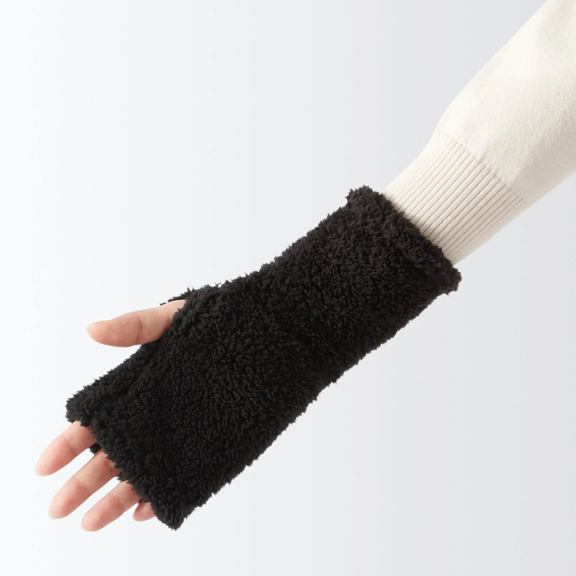 Recycled Polyester Boa Fleece Hand Warmers - Image 19
