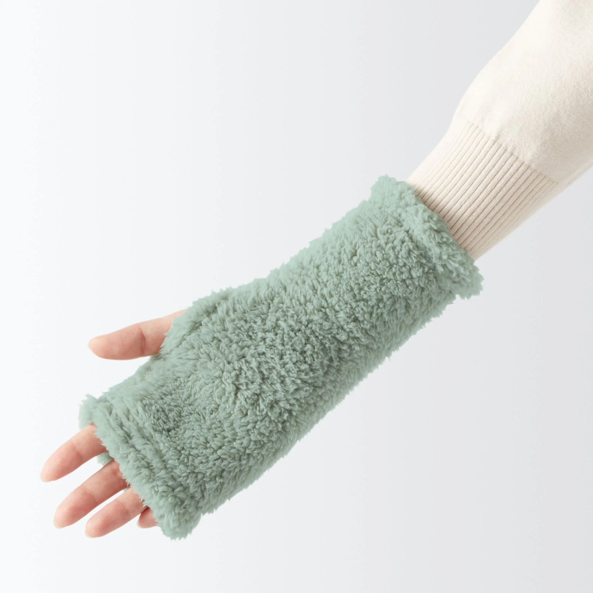 Recycled Polyester Boa Fleece Hand Warmers - Image 7