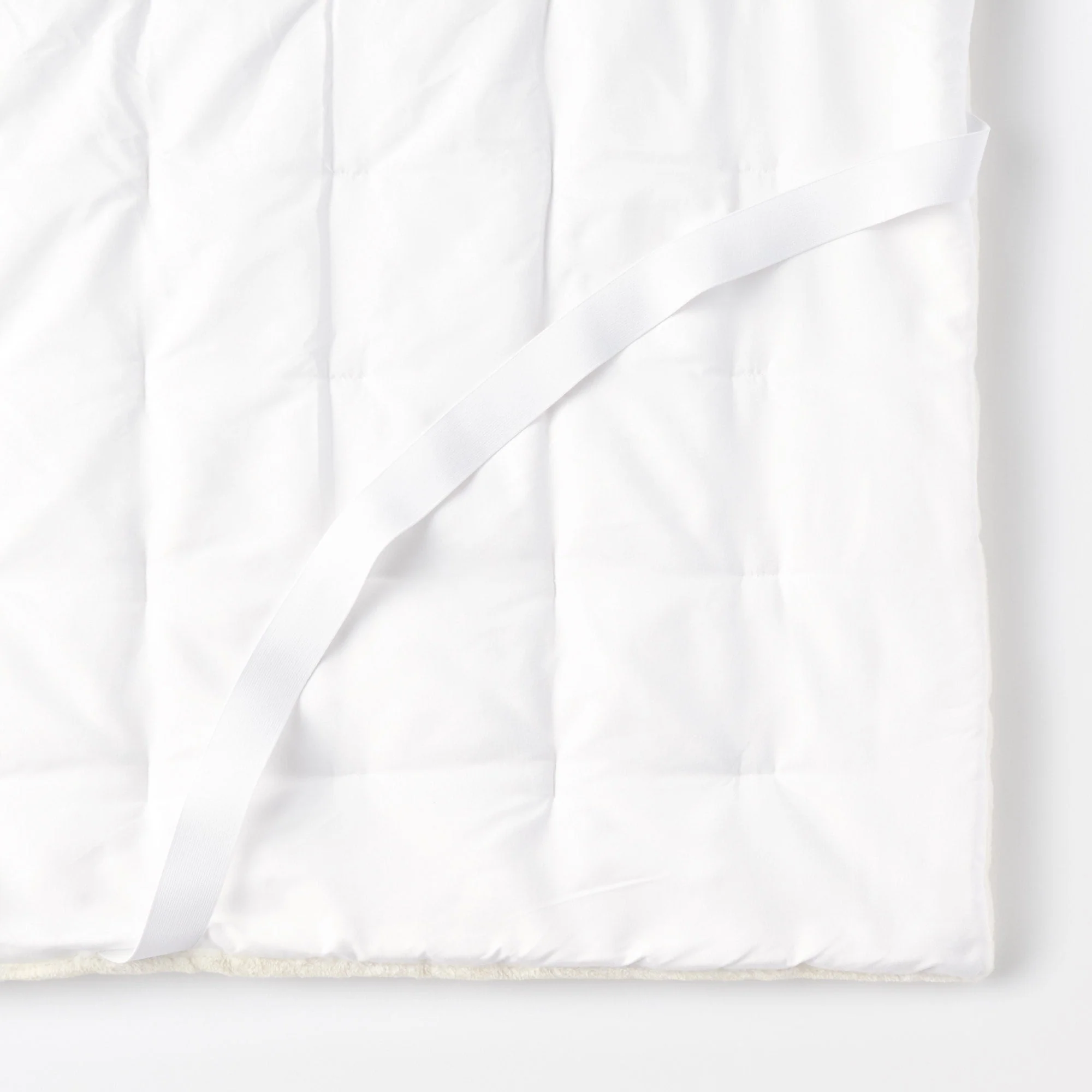 Recycled Polyester Warm Fiber Thick Quilted Pad - Image 9