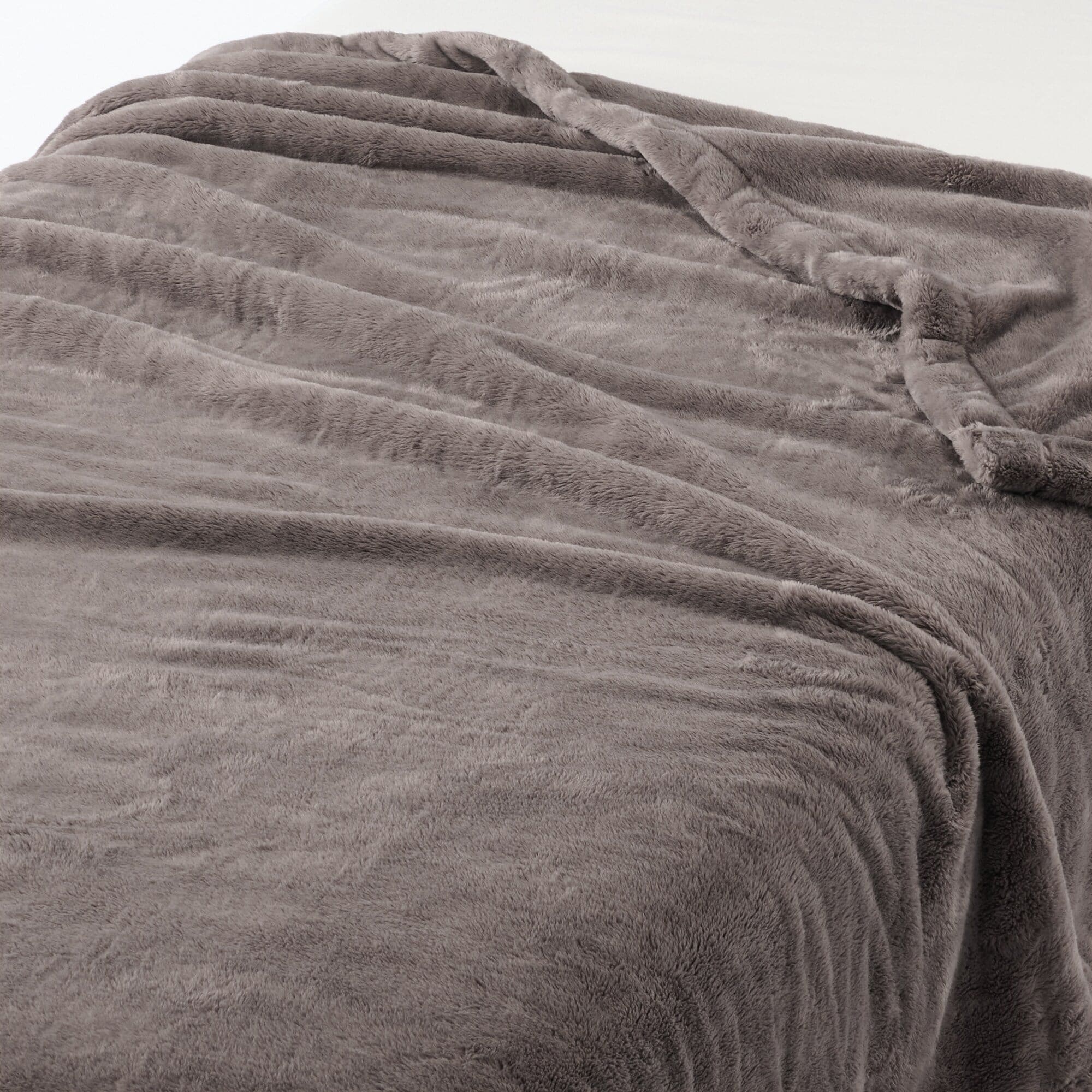 Recycled Polyester Warm Thick Blanket - Double - Image 5