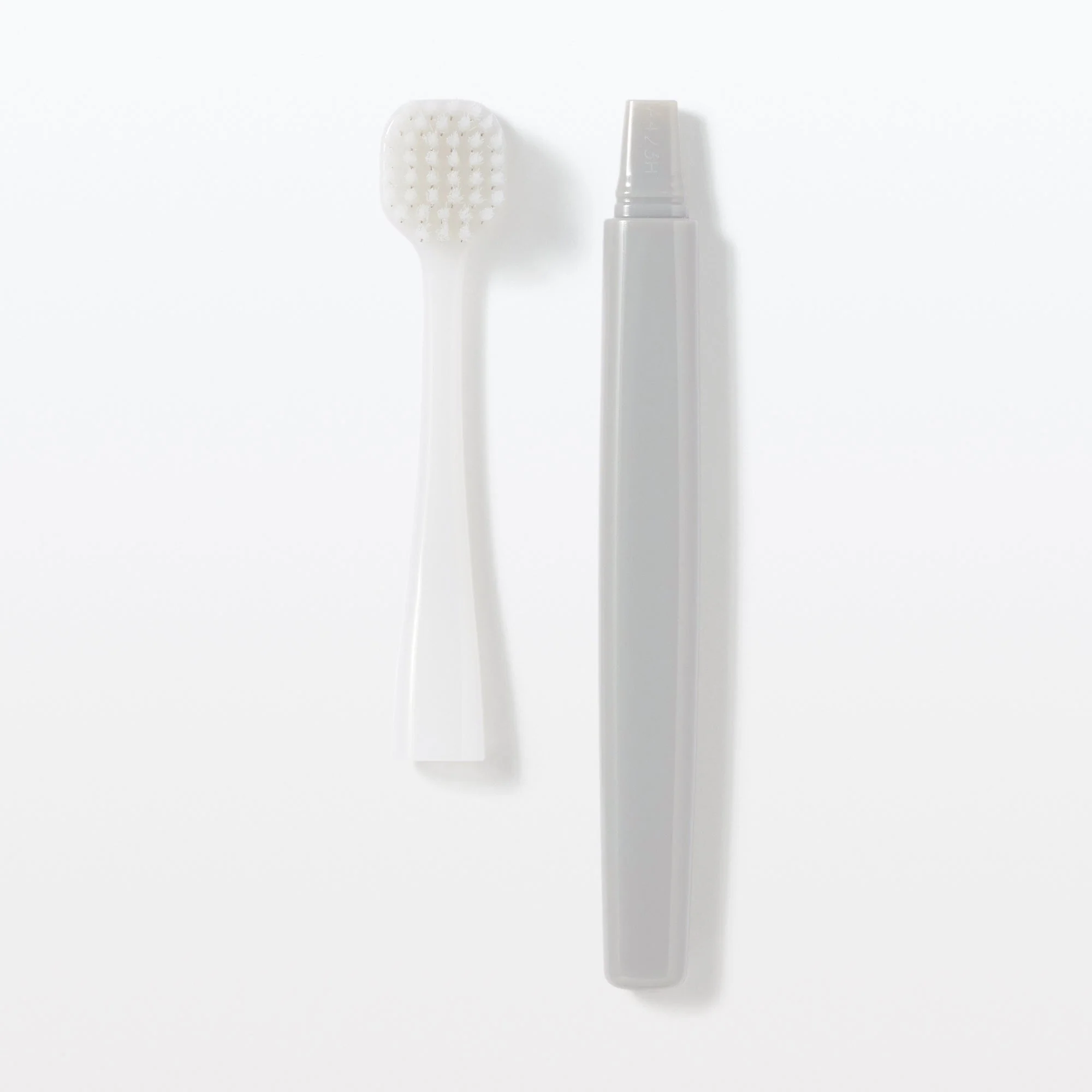 Replaceable Head Wide Medium Toothbrush - Gray - Image 2