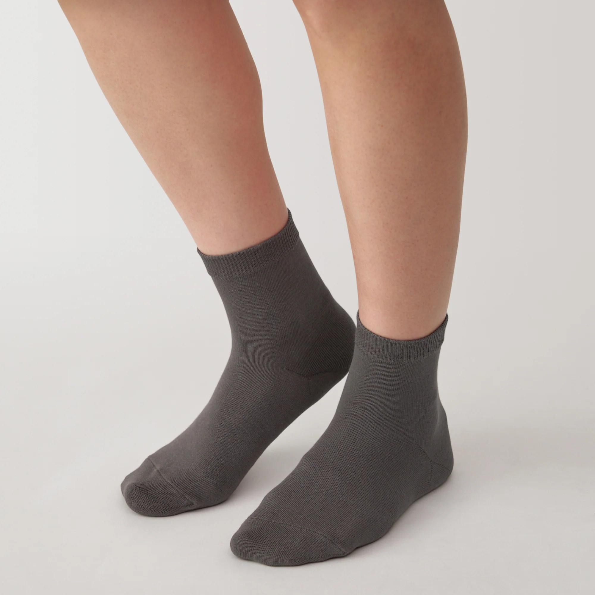 Right Angle 3 Layer Loose Top Short Socks - Image 21