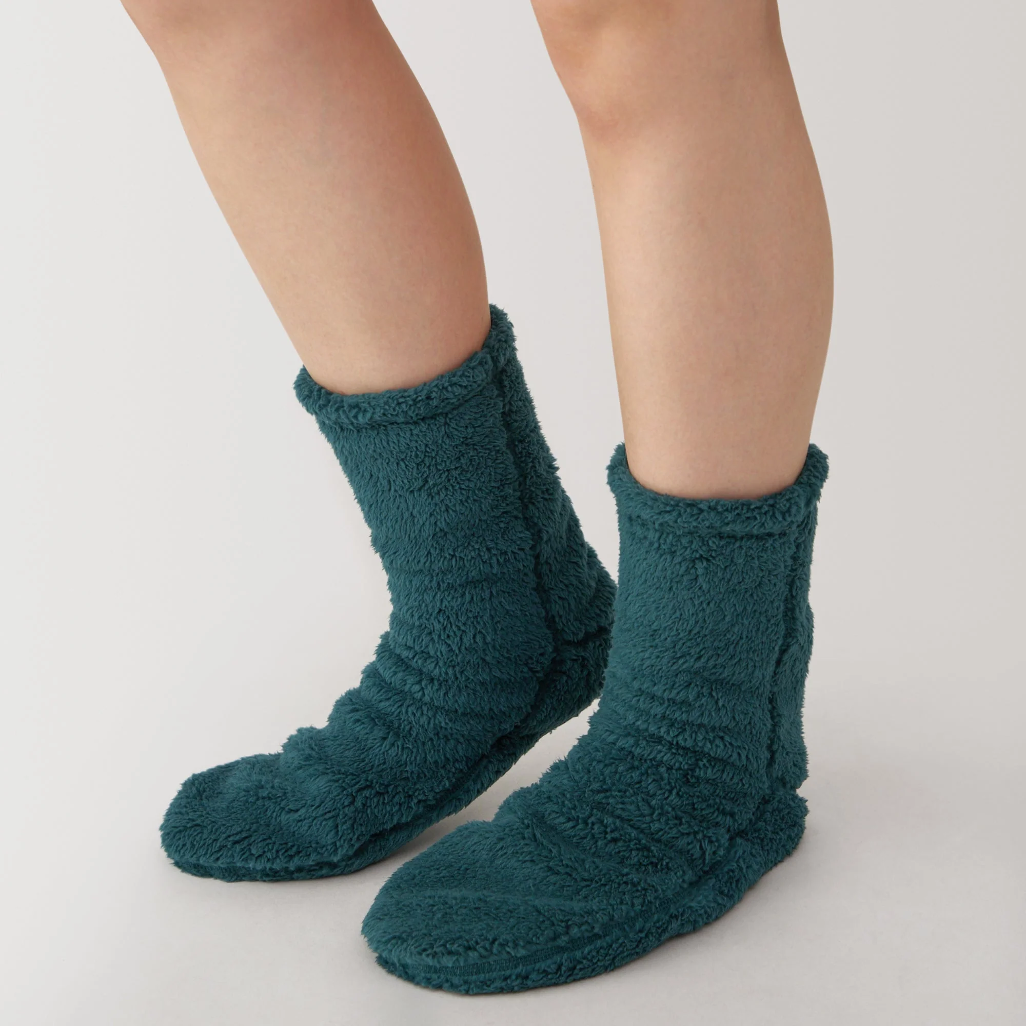 Right Angle Boa Fleece Cozy Socks - Image 14