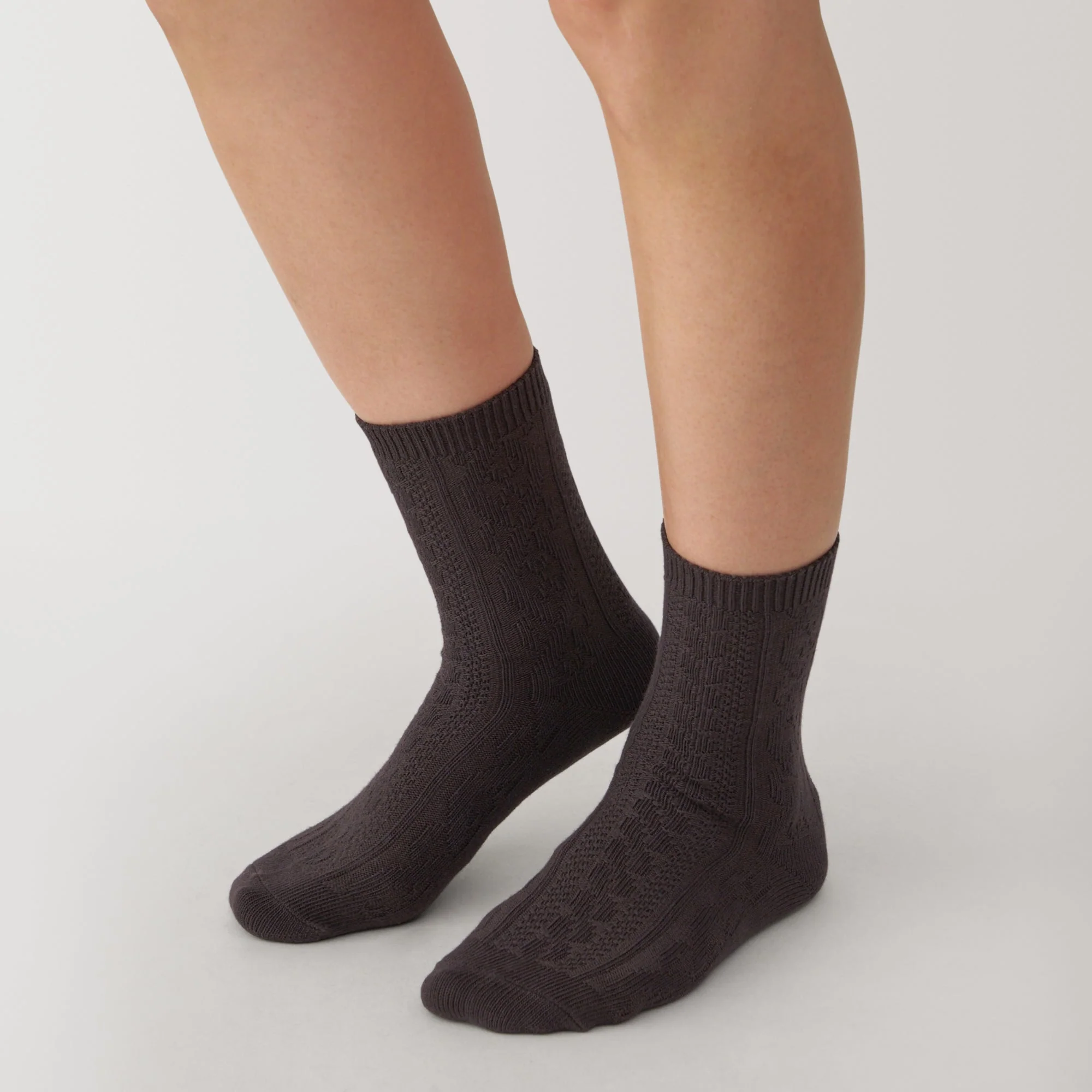 Right Angle Loose Top Cable Stitch Socks - Image 15