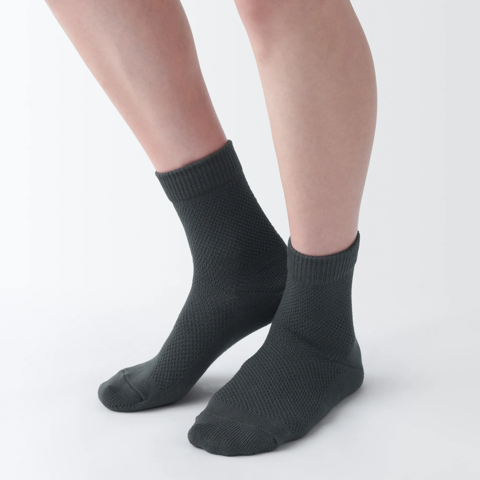 Right Angle Loose Top Loose Mesh Socks - Image 7