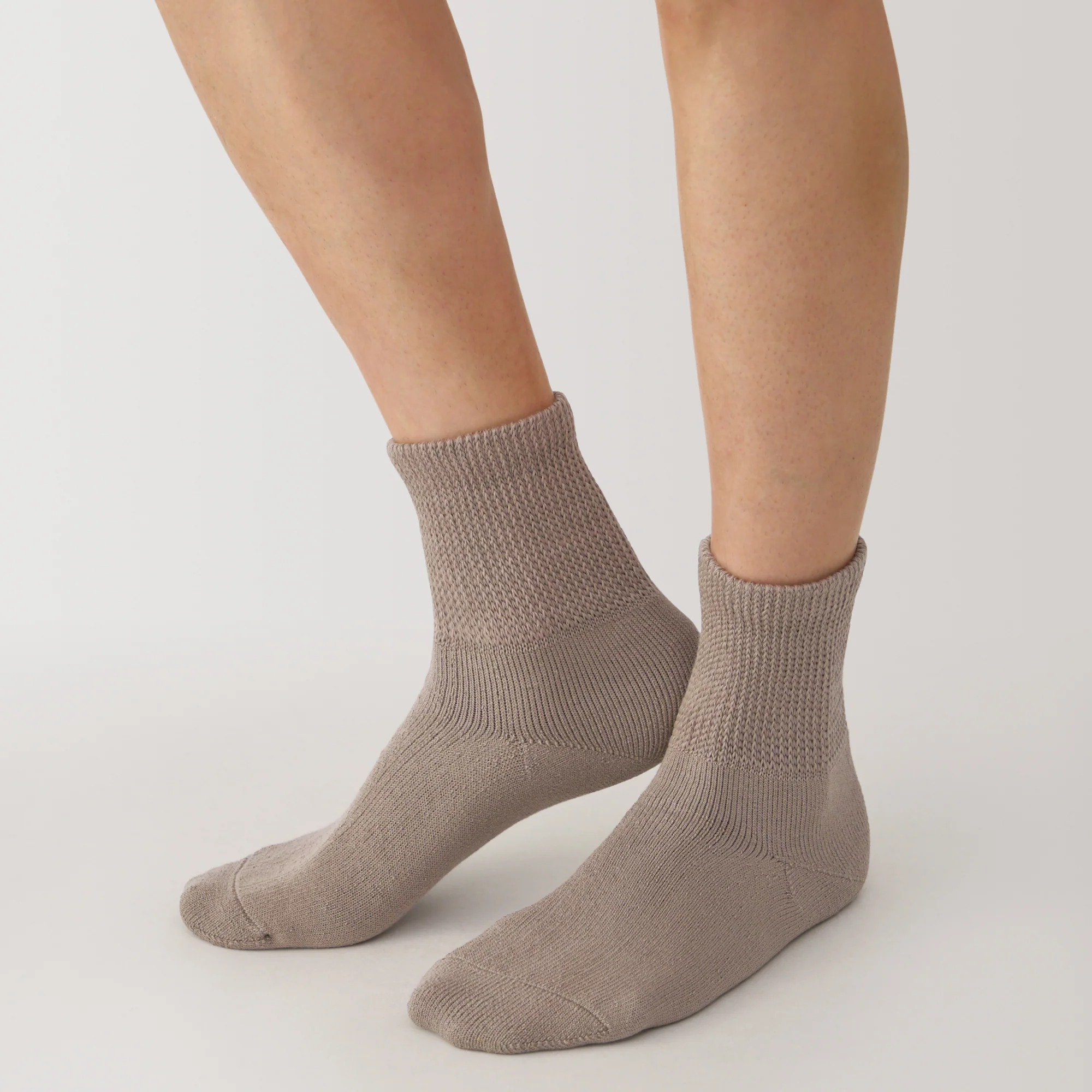 Right Angle Loose Top Pile Short Socks - Image 15