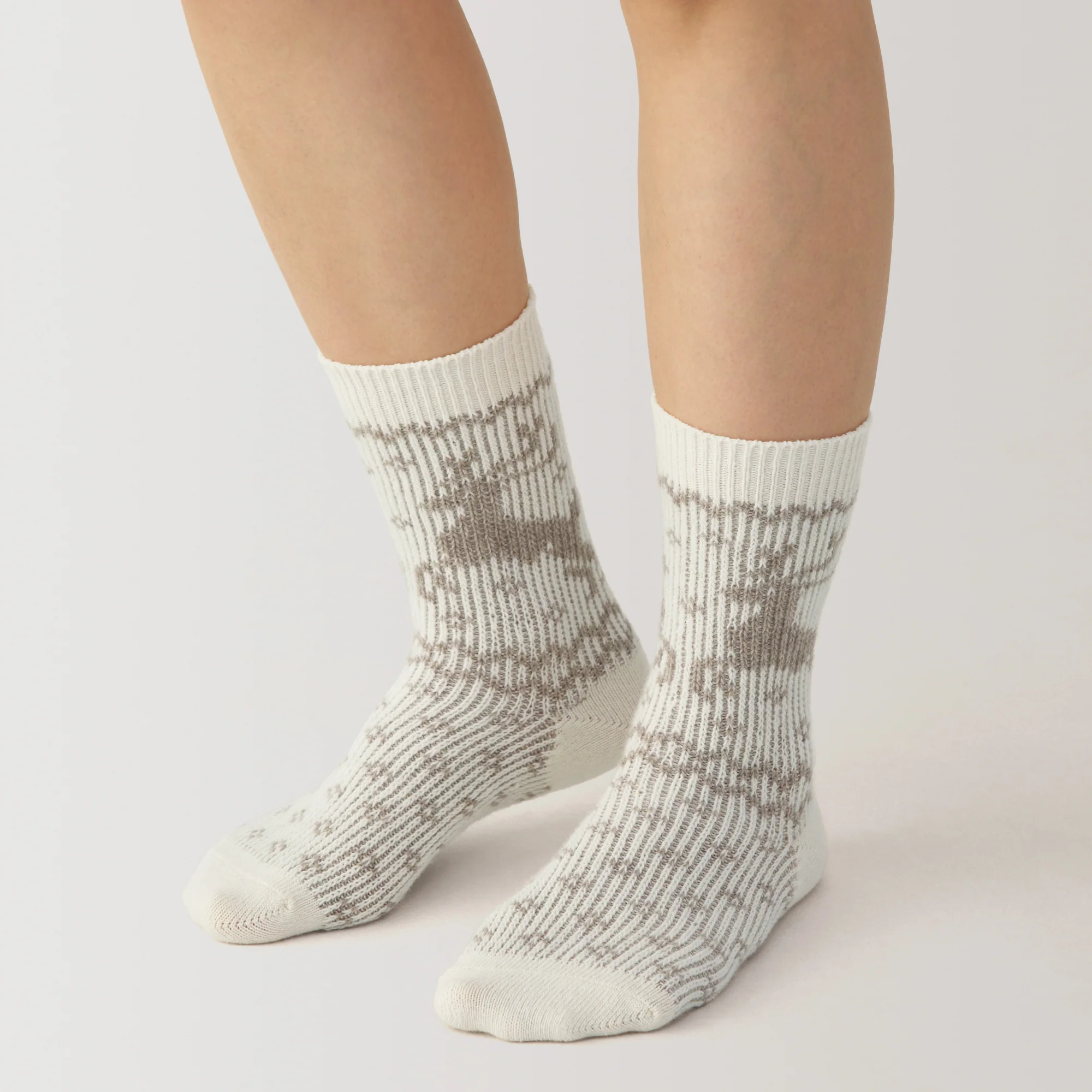 Right Angle Loose Top Reindeer Pattern Socks - Image 4