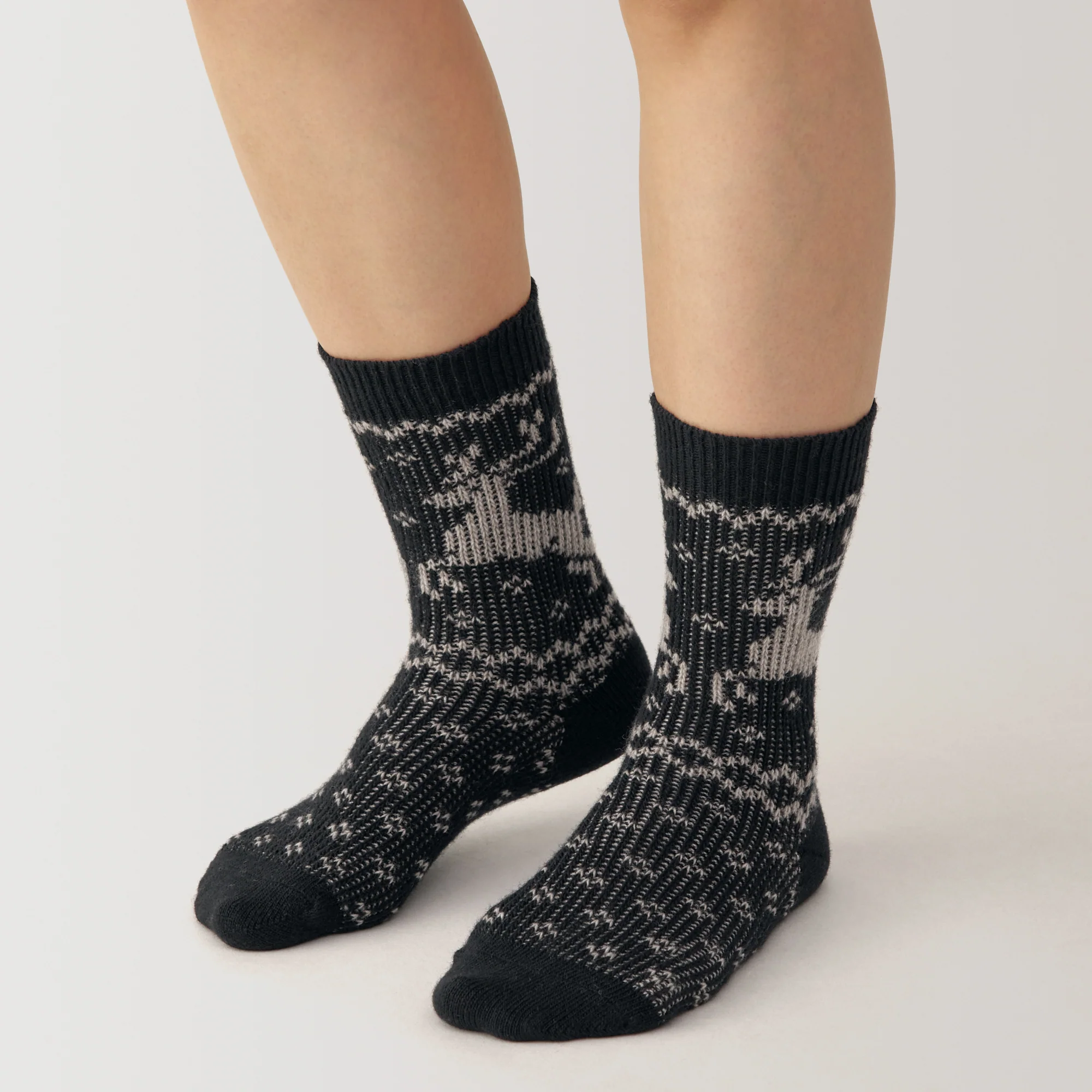 Right Angle Loose Top Reindeer Pattern Socks - Image 8