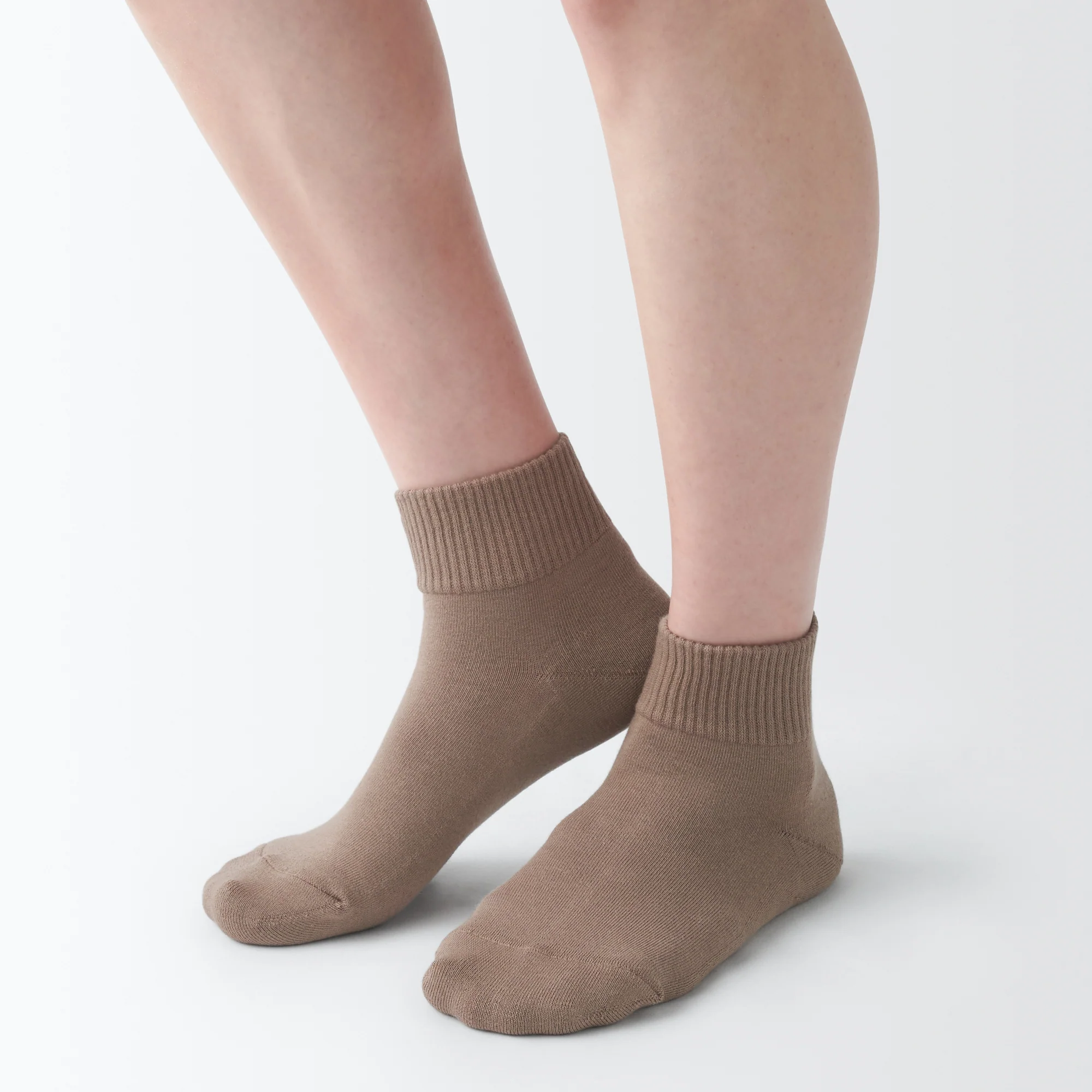 Right Angle Loose Top Short Socks