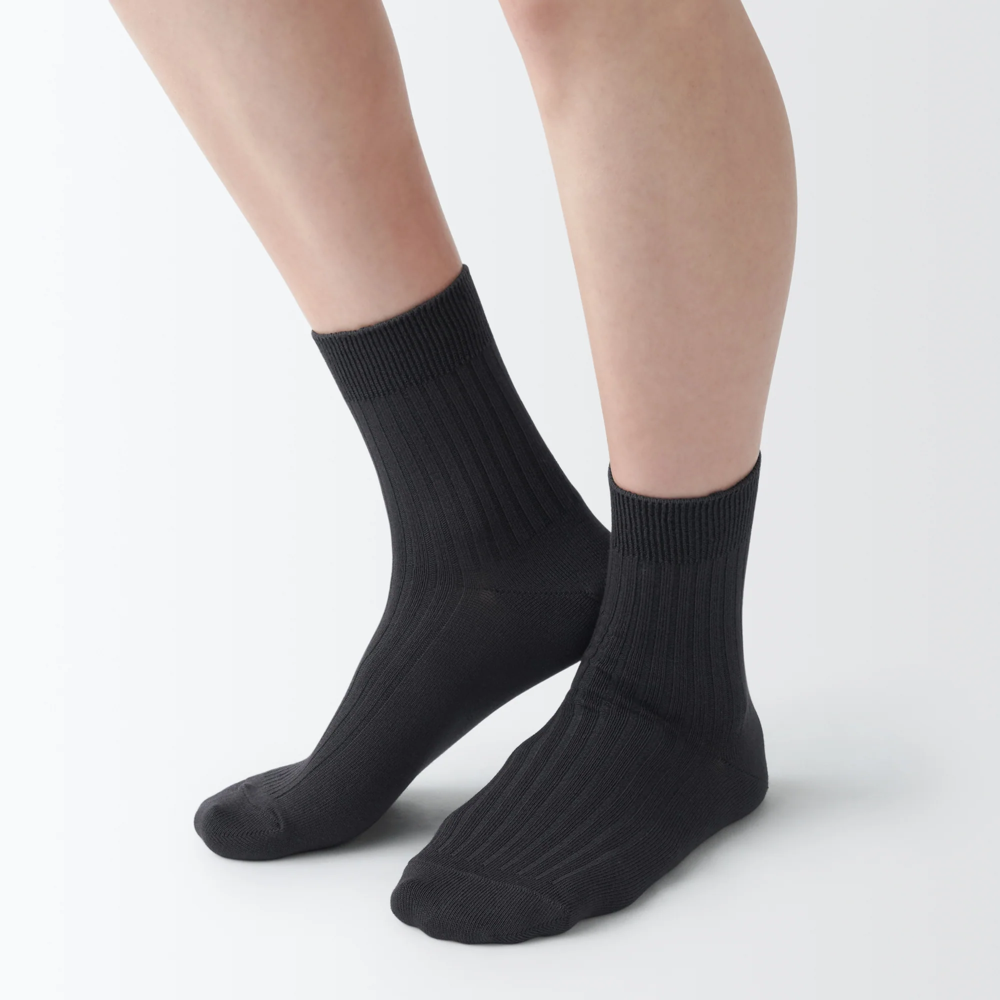 Right Angle Loose Top Short Socks
