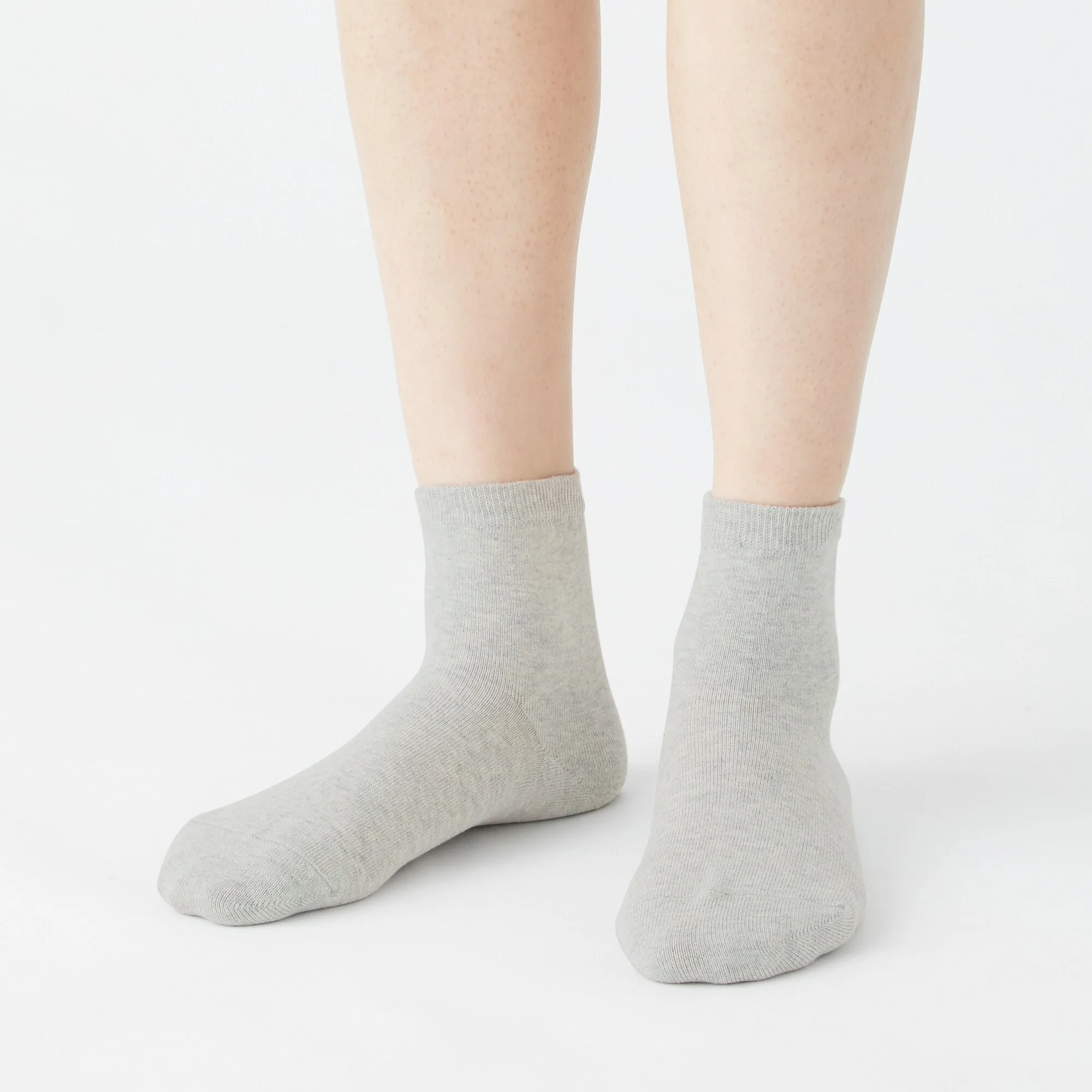 Right Angle Loose Top Short Socks - Image 12