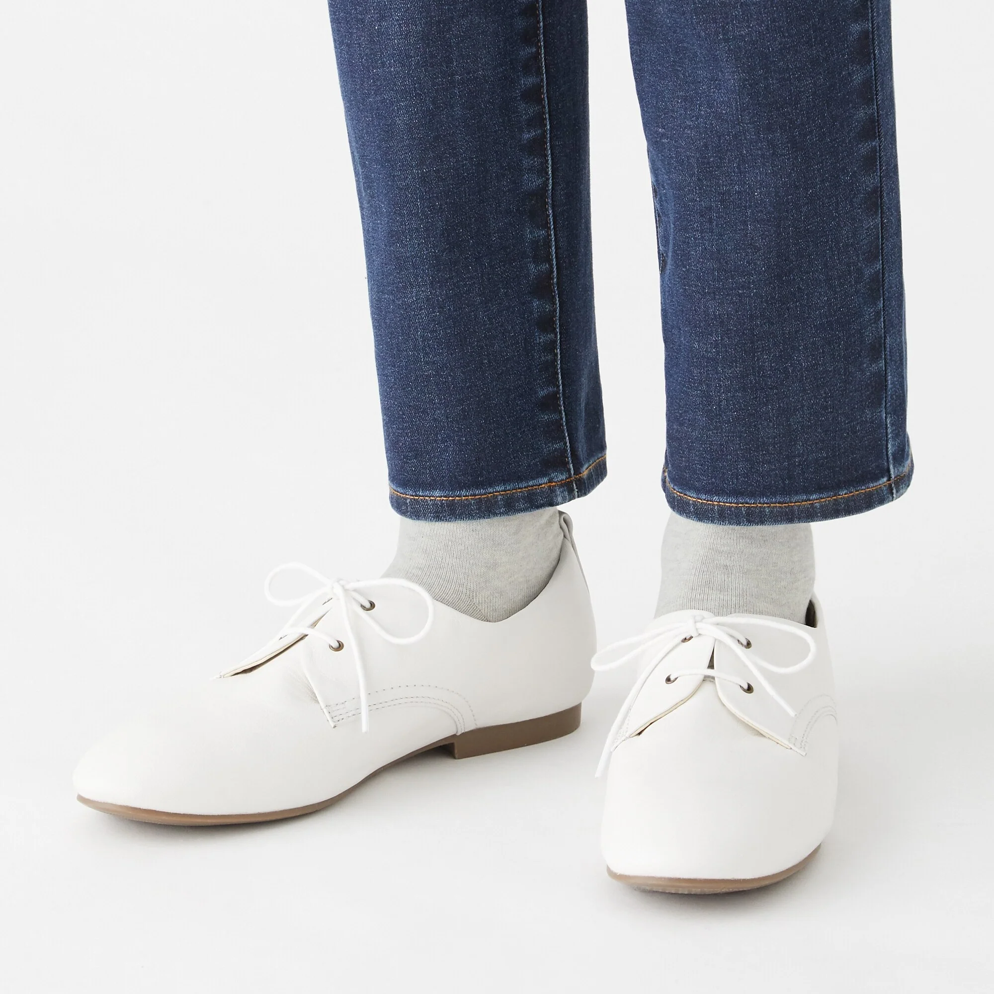Right Angle Loose Top Short Socks - Image 14