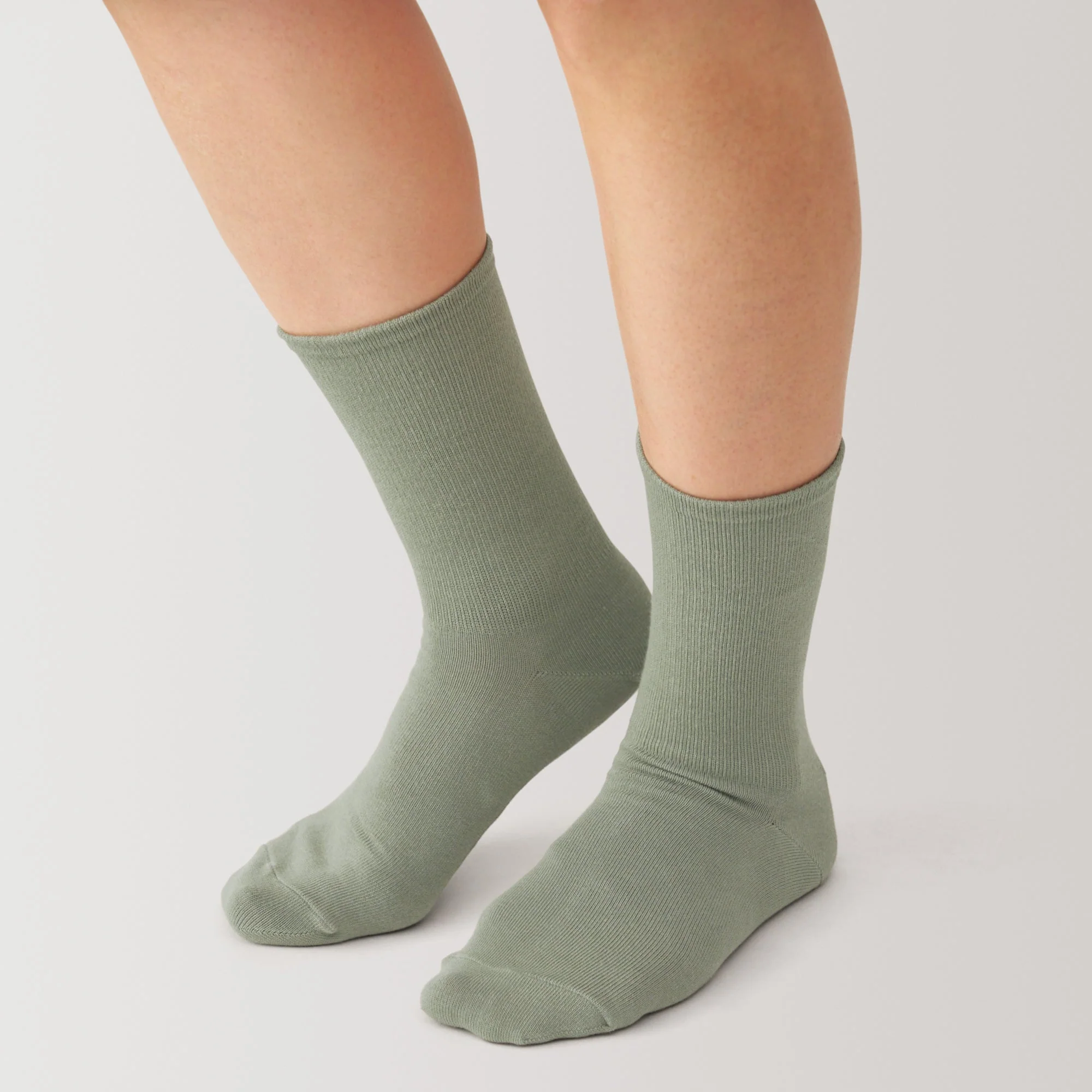 Right Angle Loose Top Tapered Socks - Image 11