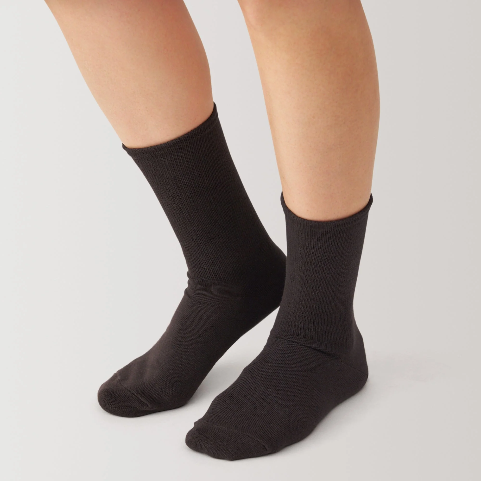 Right Angle Loose Top Tapered Socks - Image 15