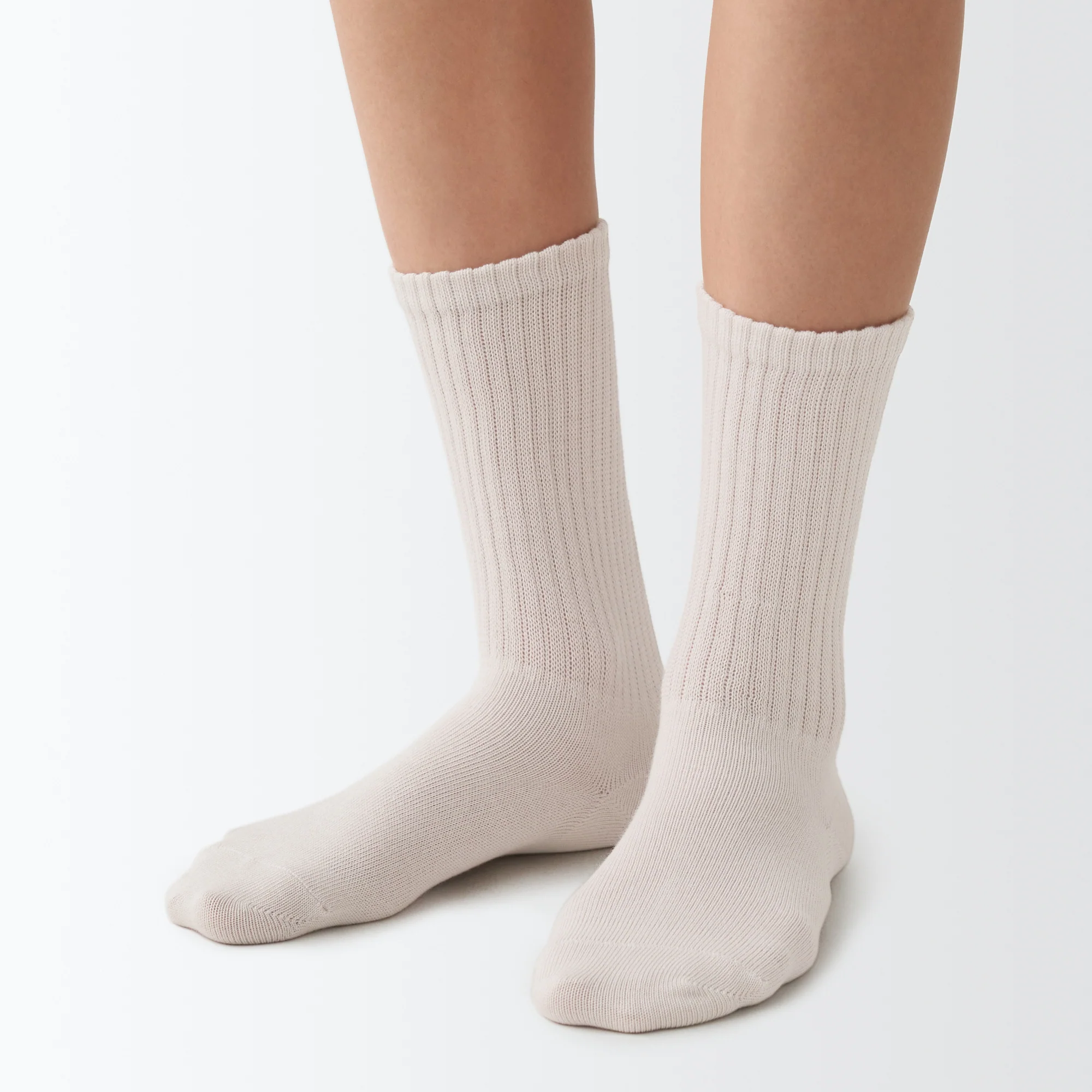 Right Angle No Elastic Loose Fit Socks - Image 3