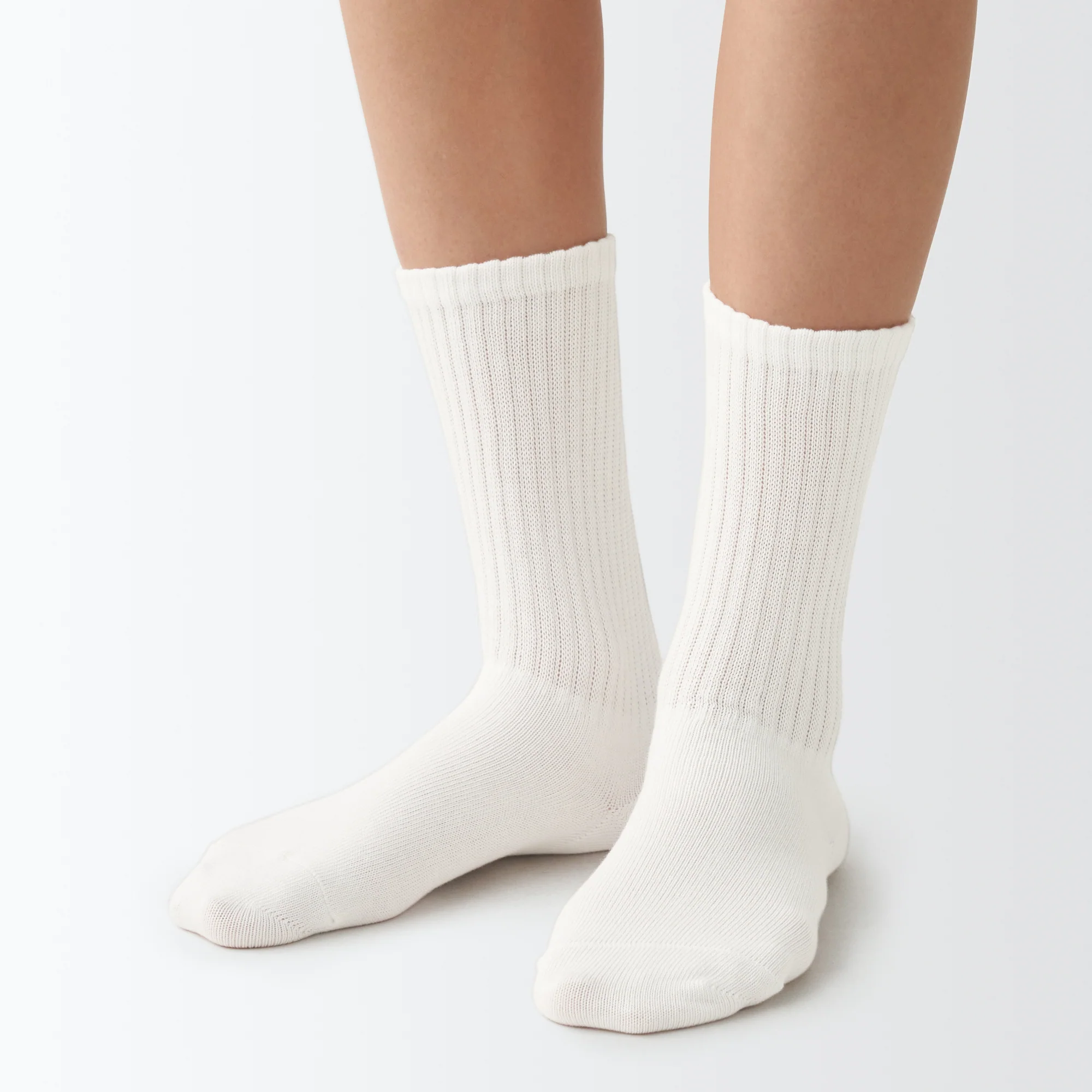 Right Angle No Elastic Loose Fit Socks - Image 5