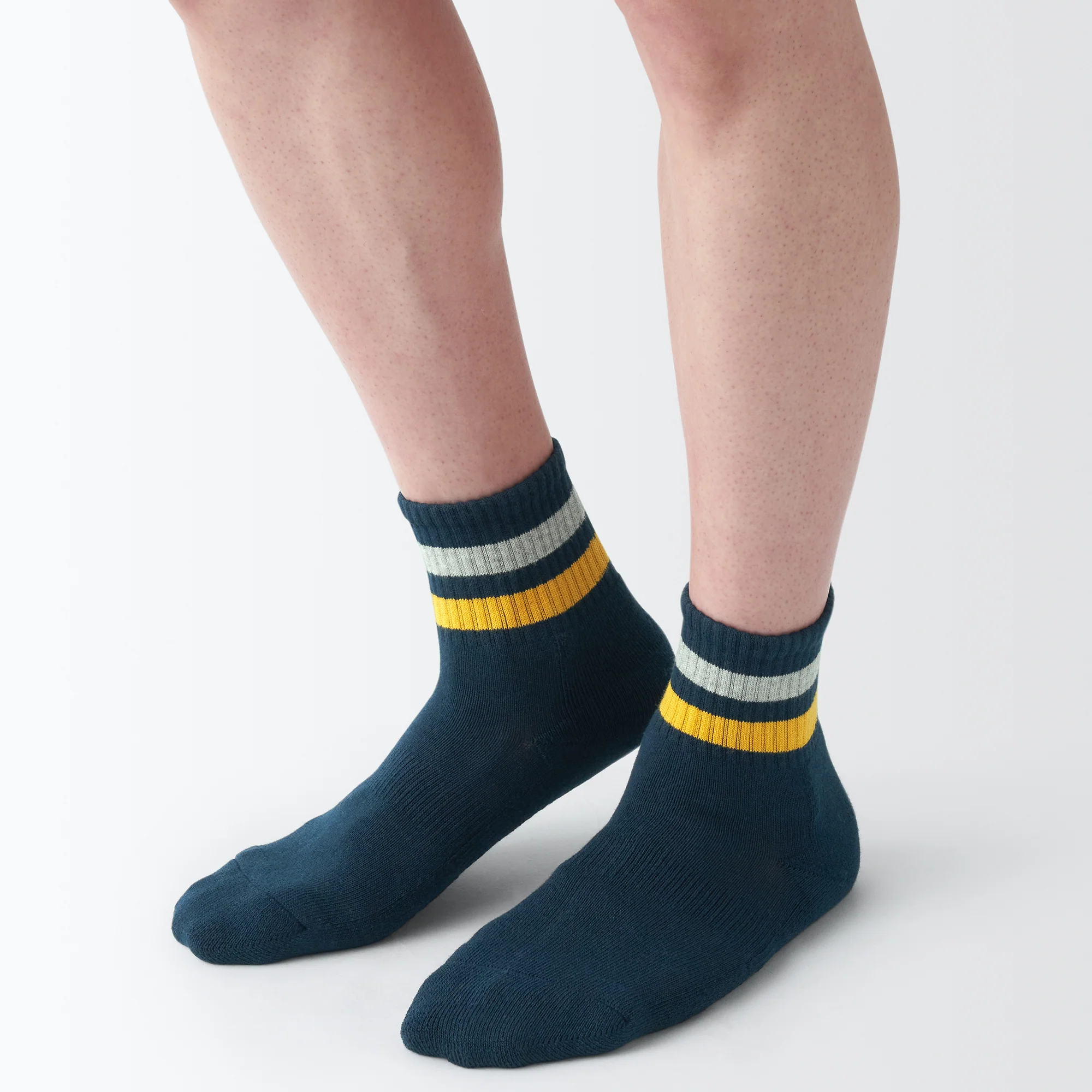 Right Angle Pile Short Socks - Image 9
