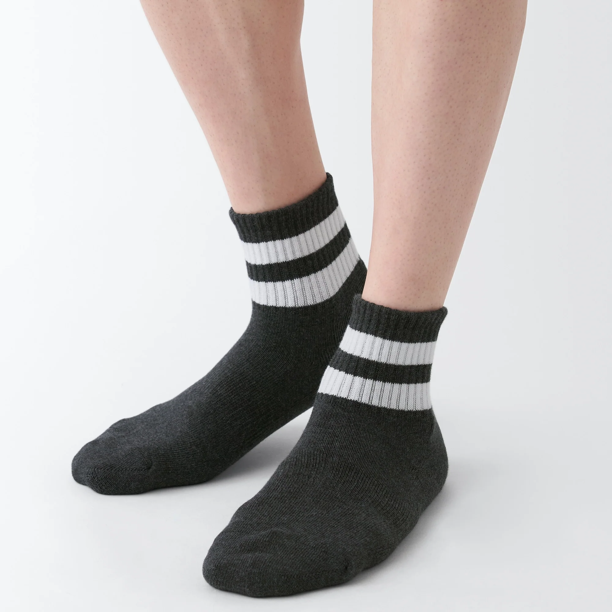 Right Angle Pile Short Socks - Stripe