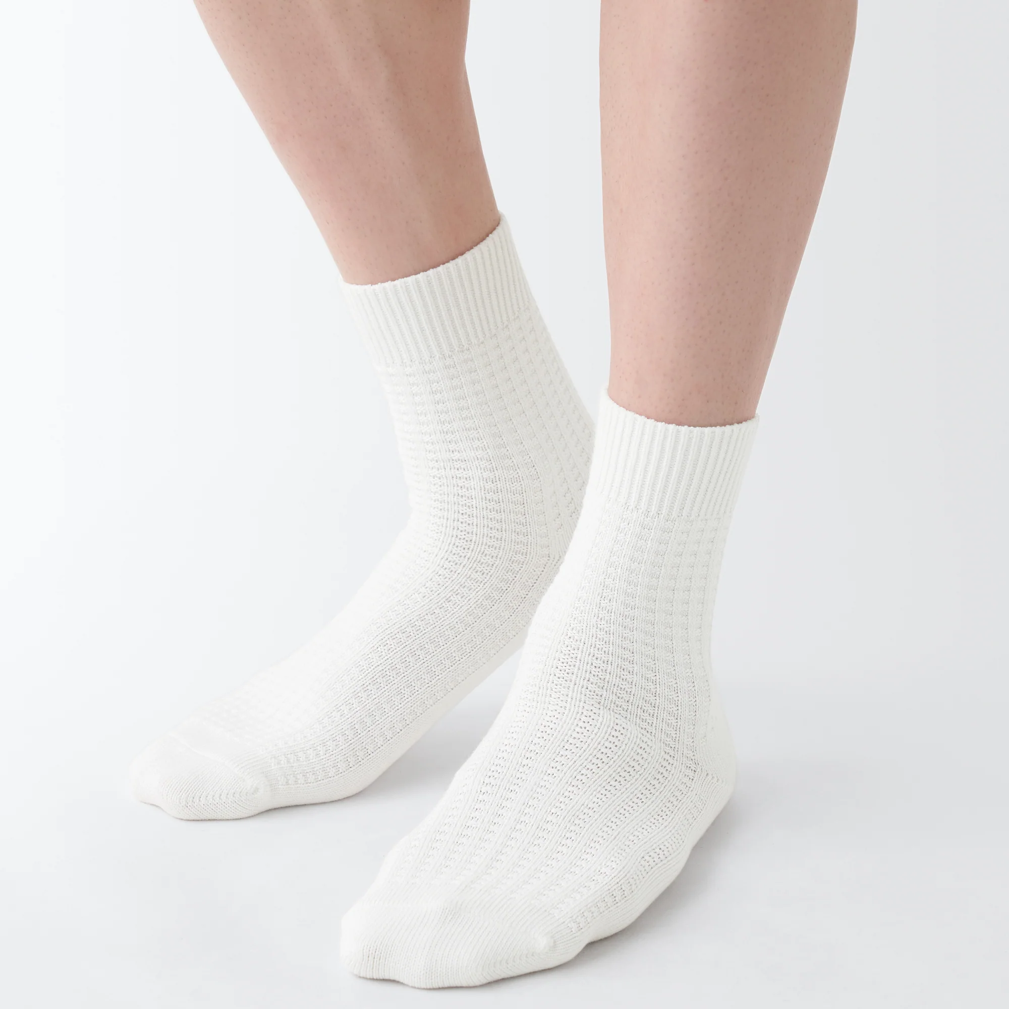 Right Angle Waffle Short Socks - Image 7