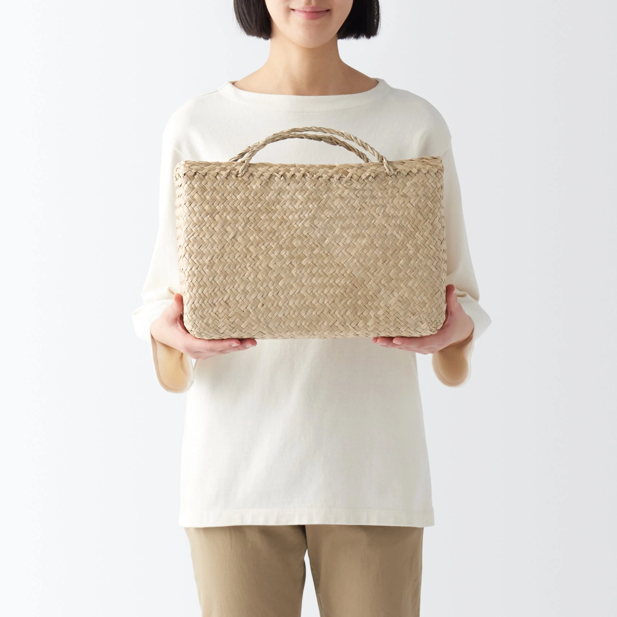 Seagrass Herringbone Basket with Handle - Large (W14.2 x D4.9 x H9.4") - Image 2