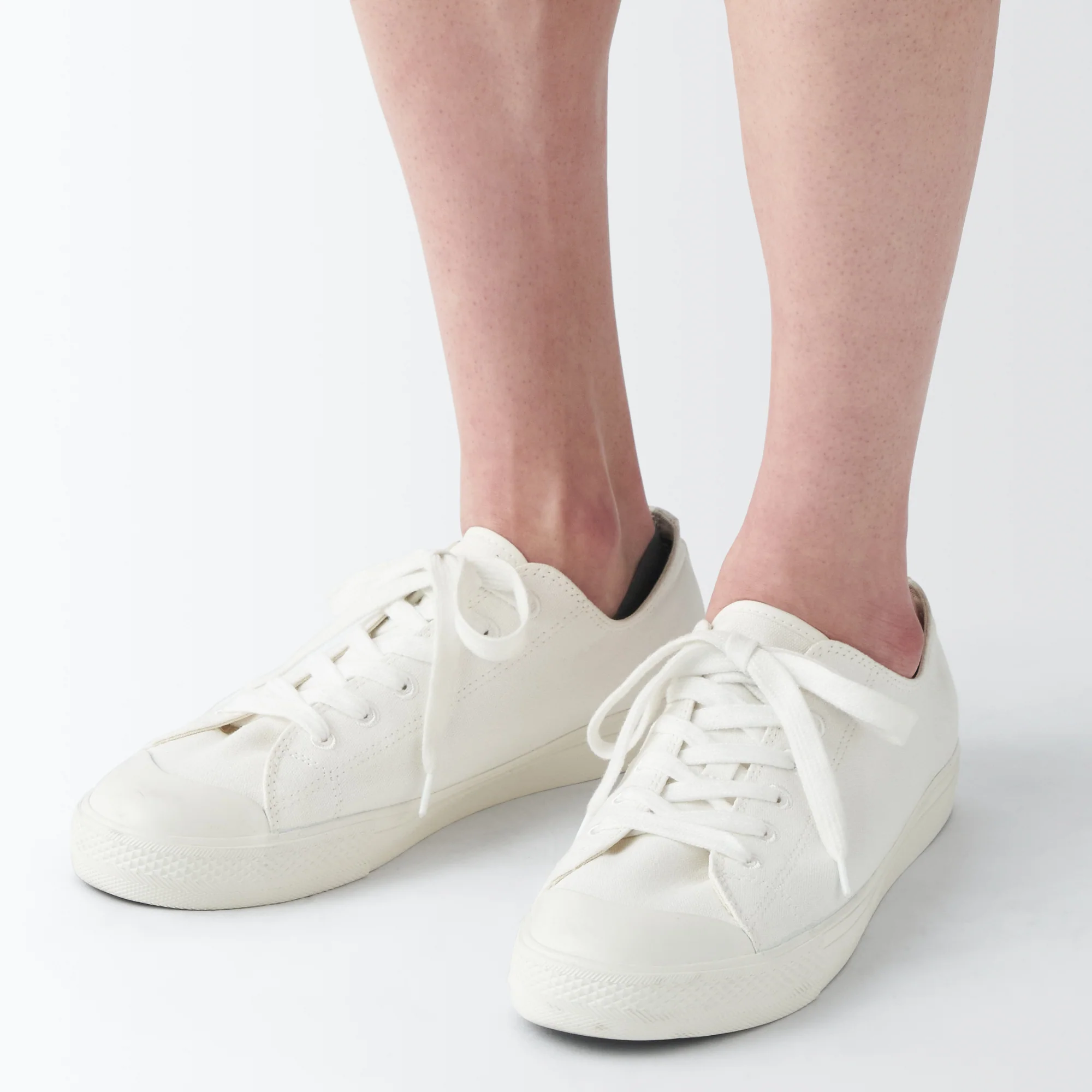 Seamless Toe High Cut No-Show Socks with Heel Grip - Image 4