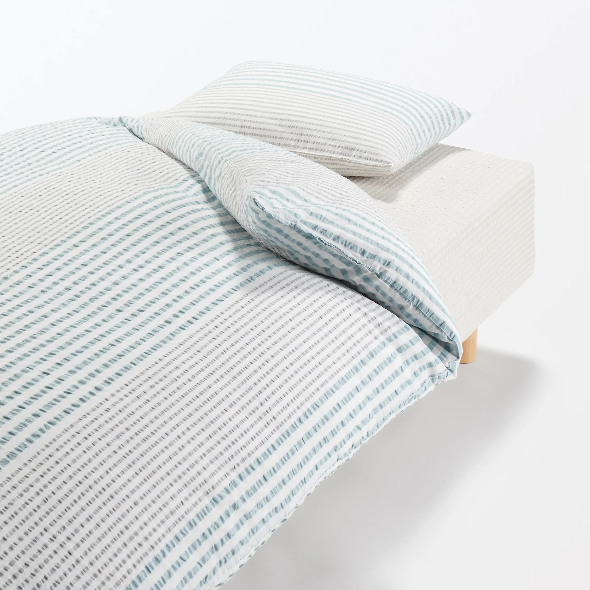 Seersucker Striped Pillowcase - Image 2